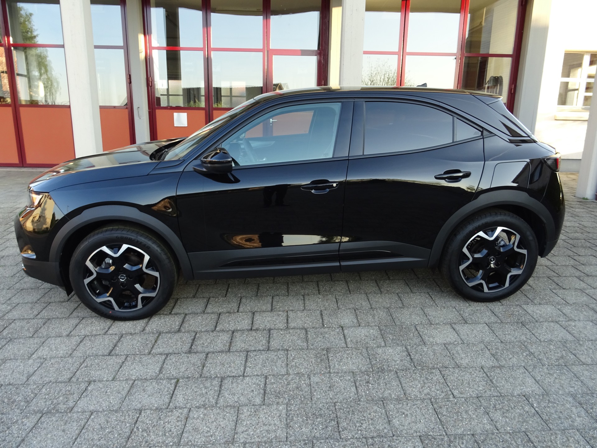 OPEL Mokka 1.2 Direct Injection Turbo GS Aut.-image-2