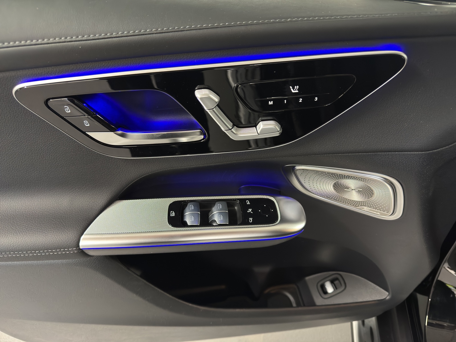 MERCEDES-BENZ GLC 220 d AMG Line 4Matic-image-6