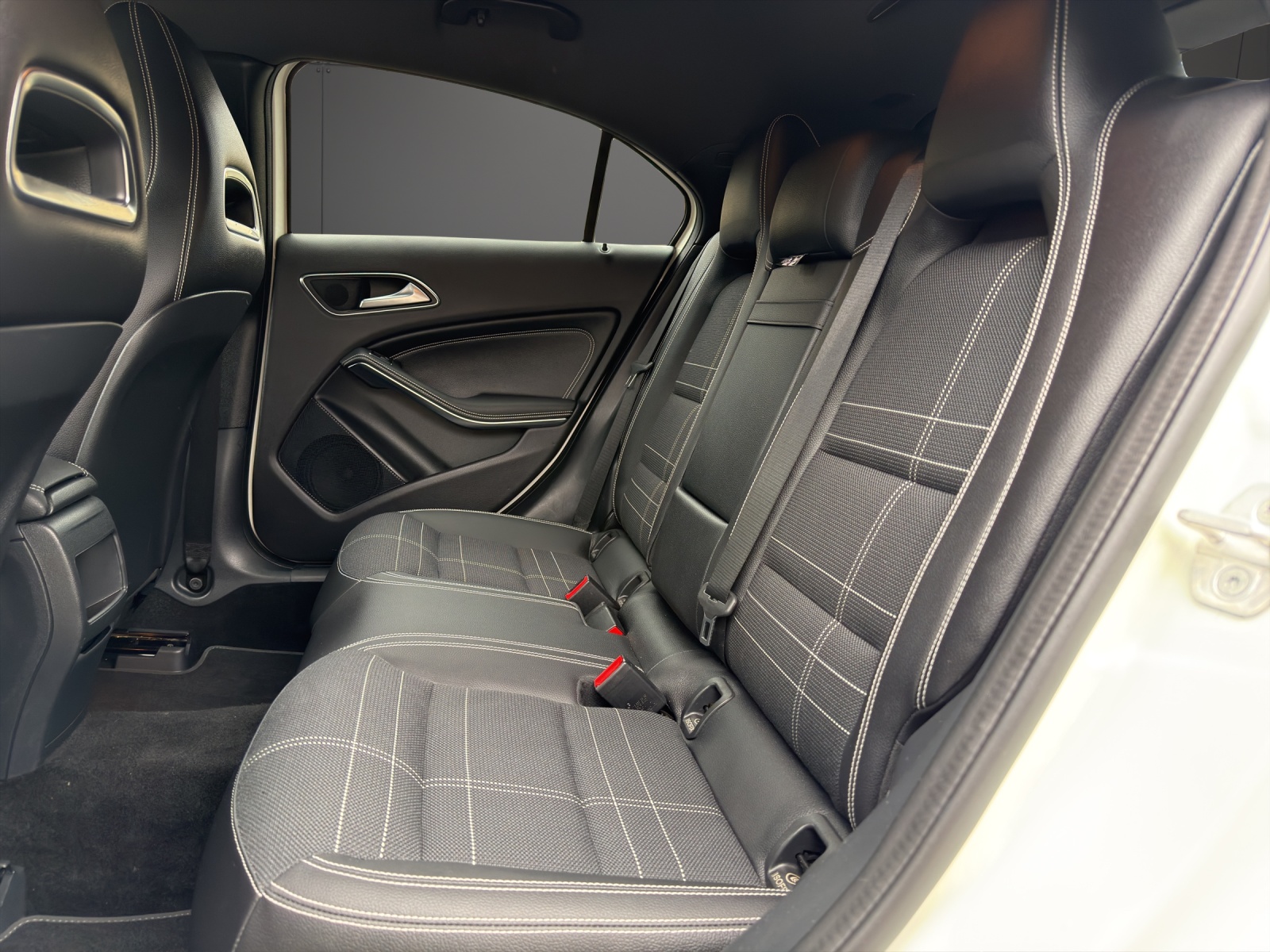 MERCEDES-BENZ A 180 Night Star 7G-DCT Ab MFK | Top Angebot inkl Garantie-image-8