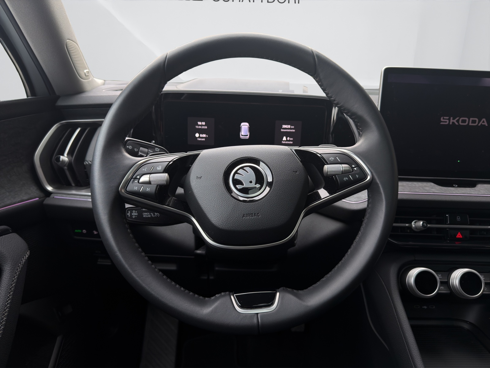 SKODA Kodiaq 2.0 TDI Selection-image-16