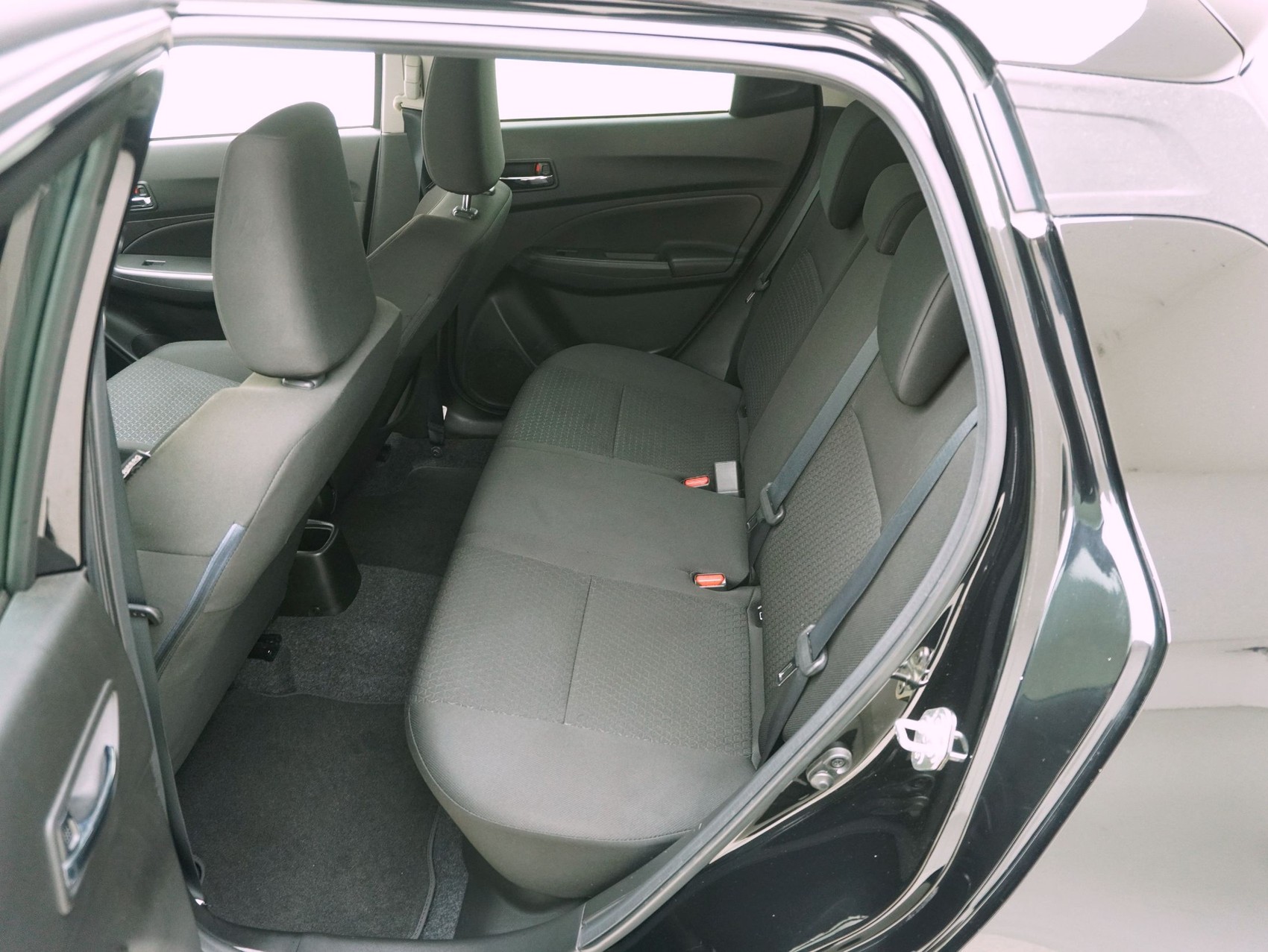 SUZUKI Swift 1.2 Piz Sulai Top Hybrid 4x4-image-10