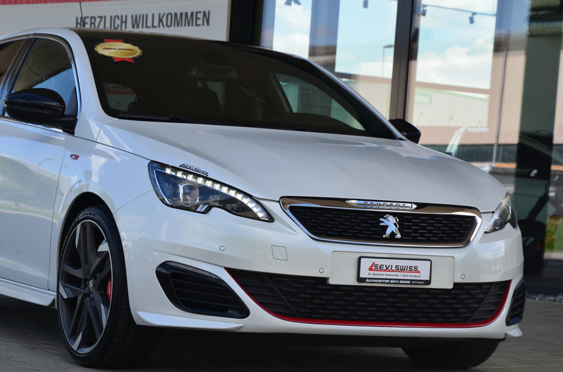 PEUGEOT 308 1.6 GTi*Ab MFK 16.02.2026, 1 Jahr oder 20000km Garantie auf Motor und Getriebe*-image-2