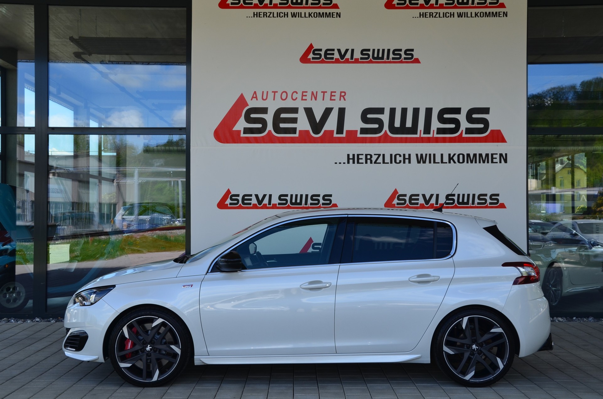 PEUGEOT 308 1.6 GTi*Ab MFK 16.02.2026, 1 Jahr oder 20000km Garantie auf Motor und Getriebe*-image-7