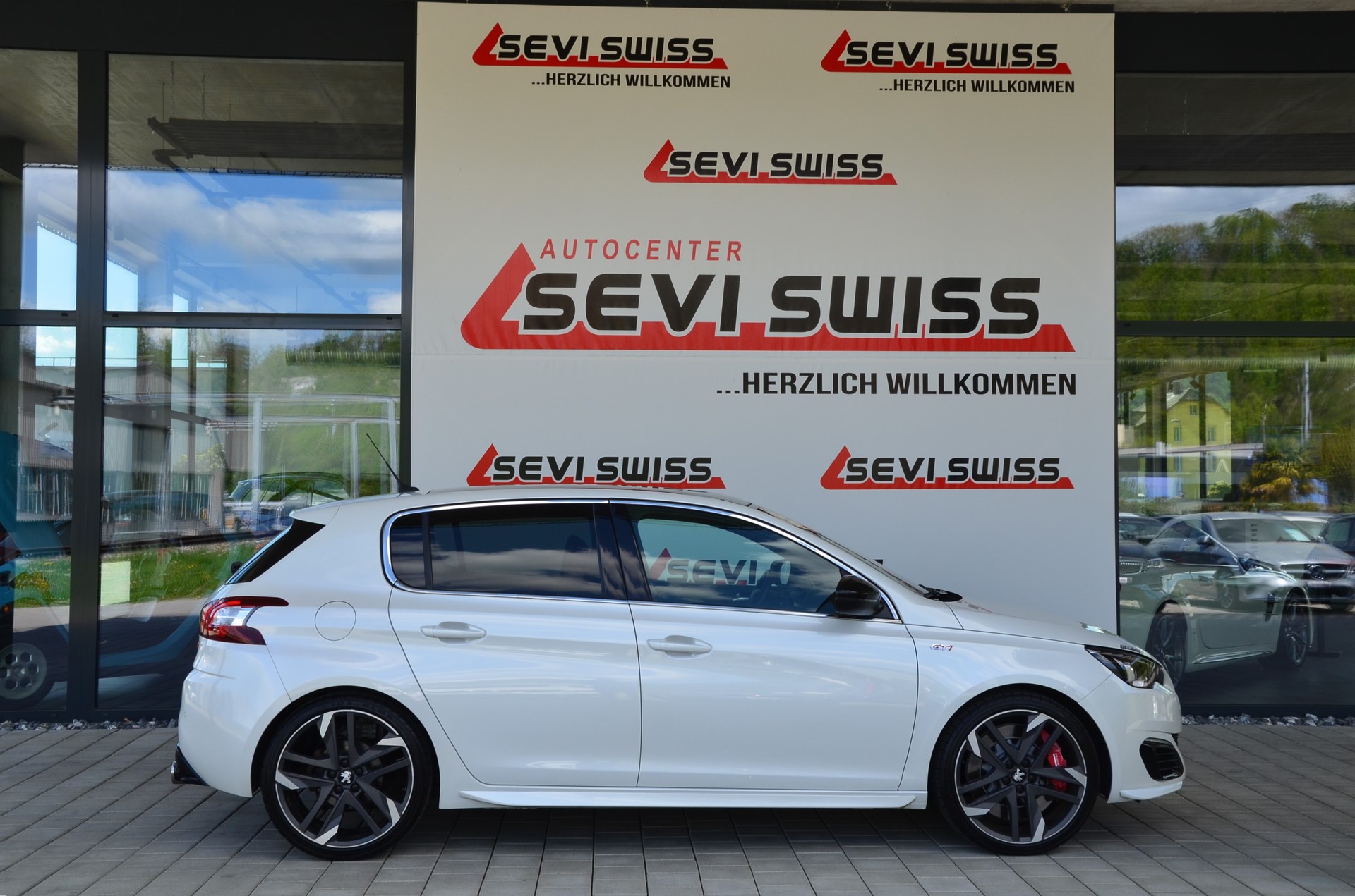 PEUGEOT 308 1.6 GTi*Ab MFK 16.02.2026, 1 Jahr oder 20000km Garantie auf Motor und Getriebe*-image-3