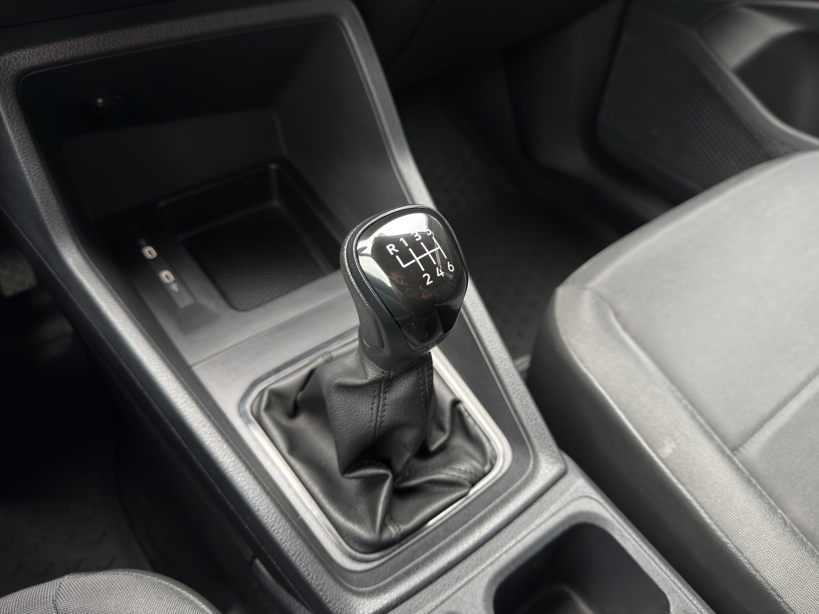 VW Caddy Cargo 2.0TDI 4Motion-image-14