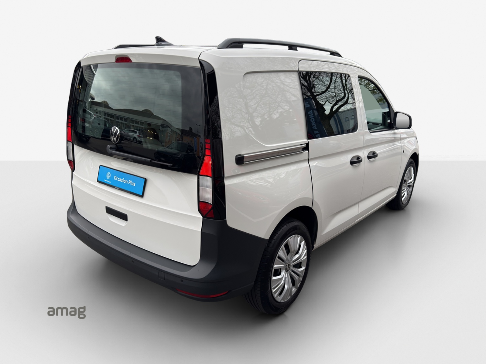 VW Caddy Cargo 2.0TDI 4Motion-image-4