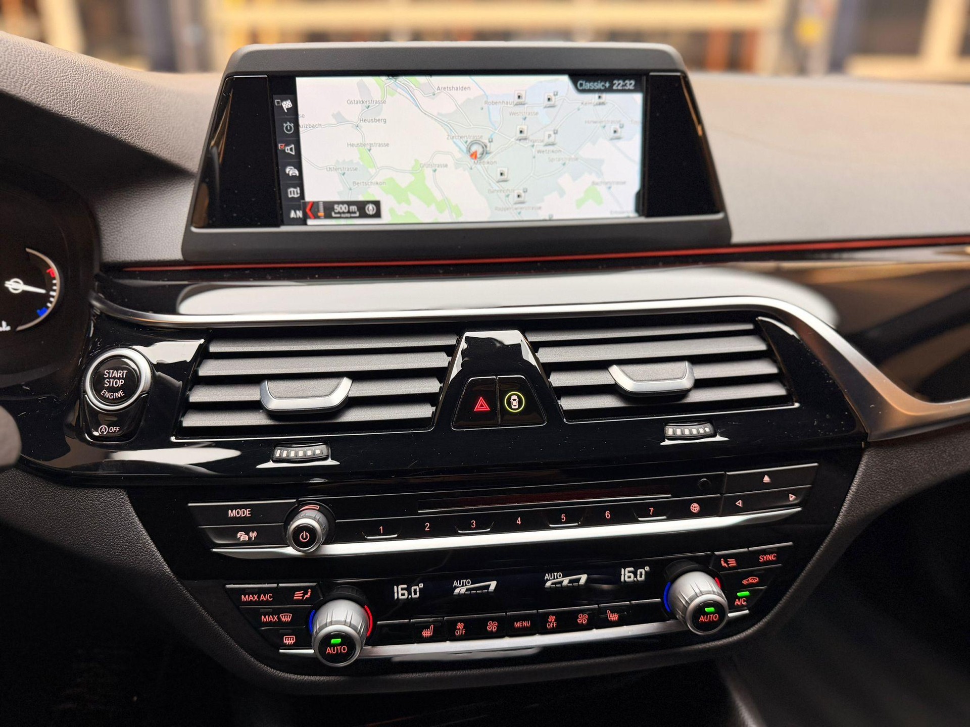 BMW 530i xDrive-image-21