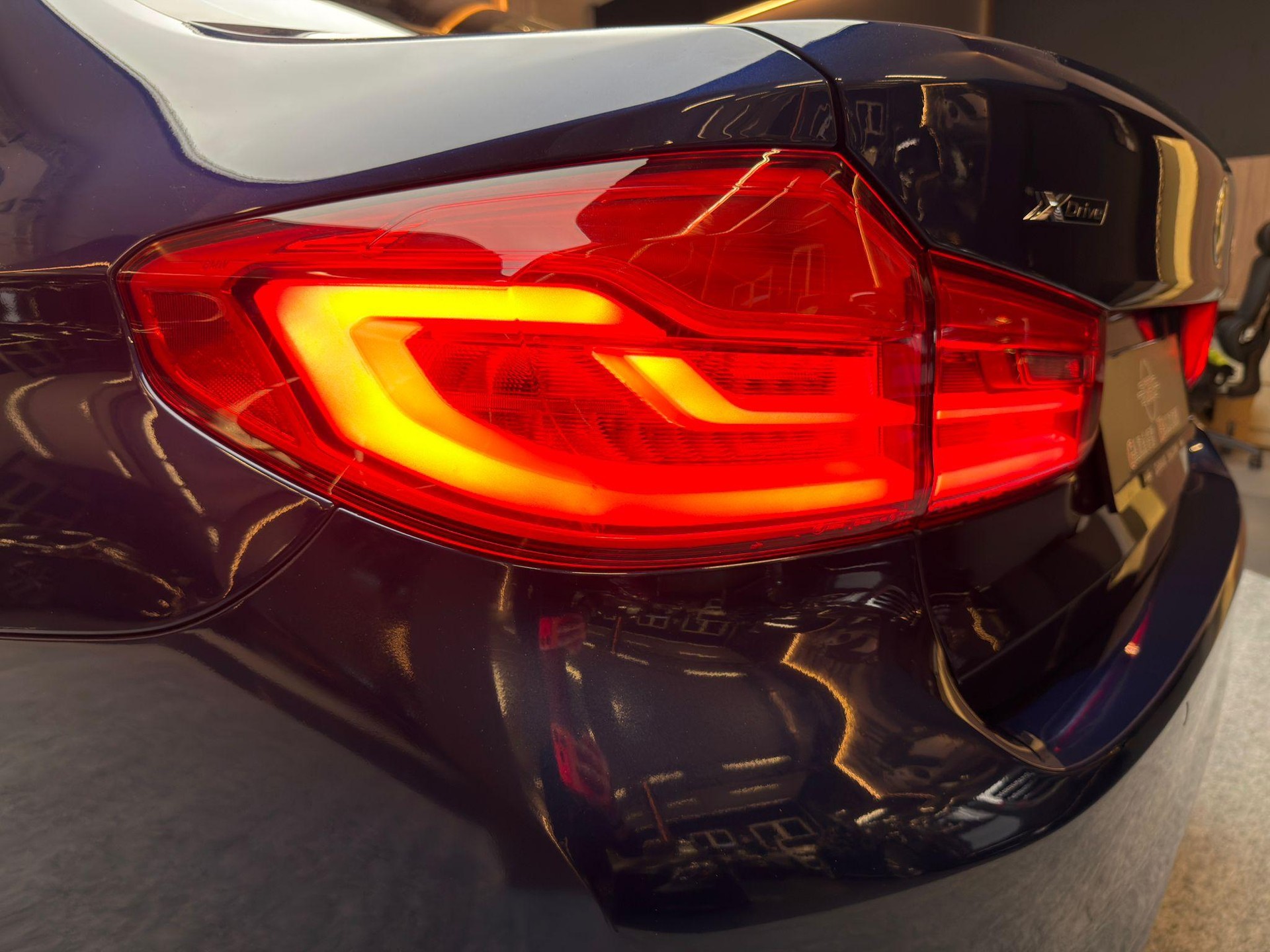 BMW 530i xDrive-image-11