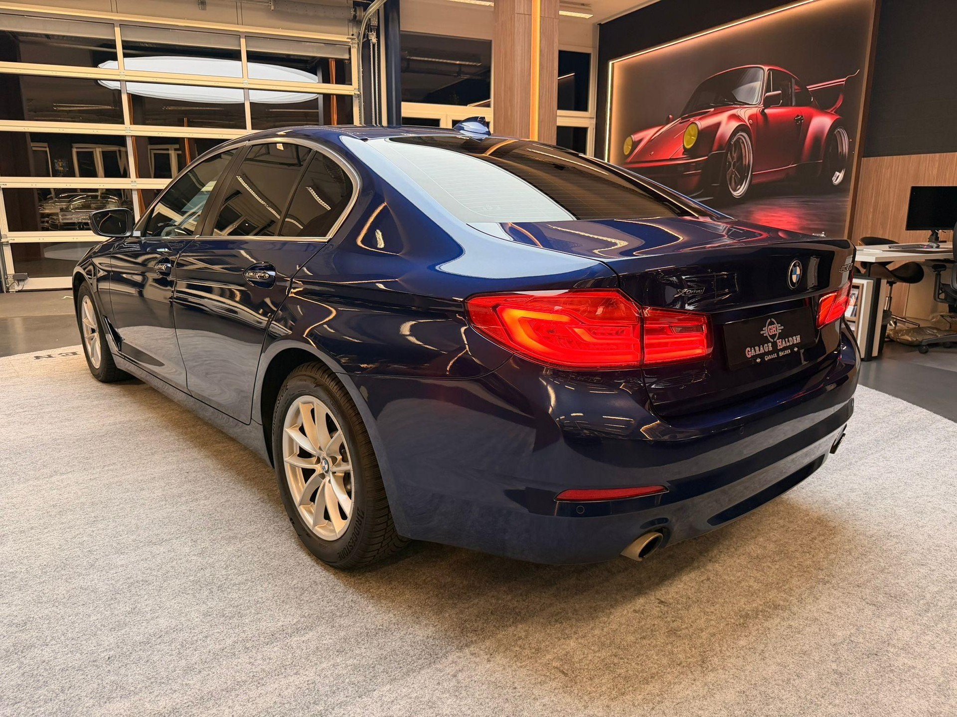 BMW 530i xDrive-image-5