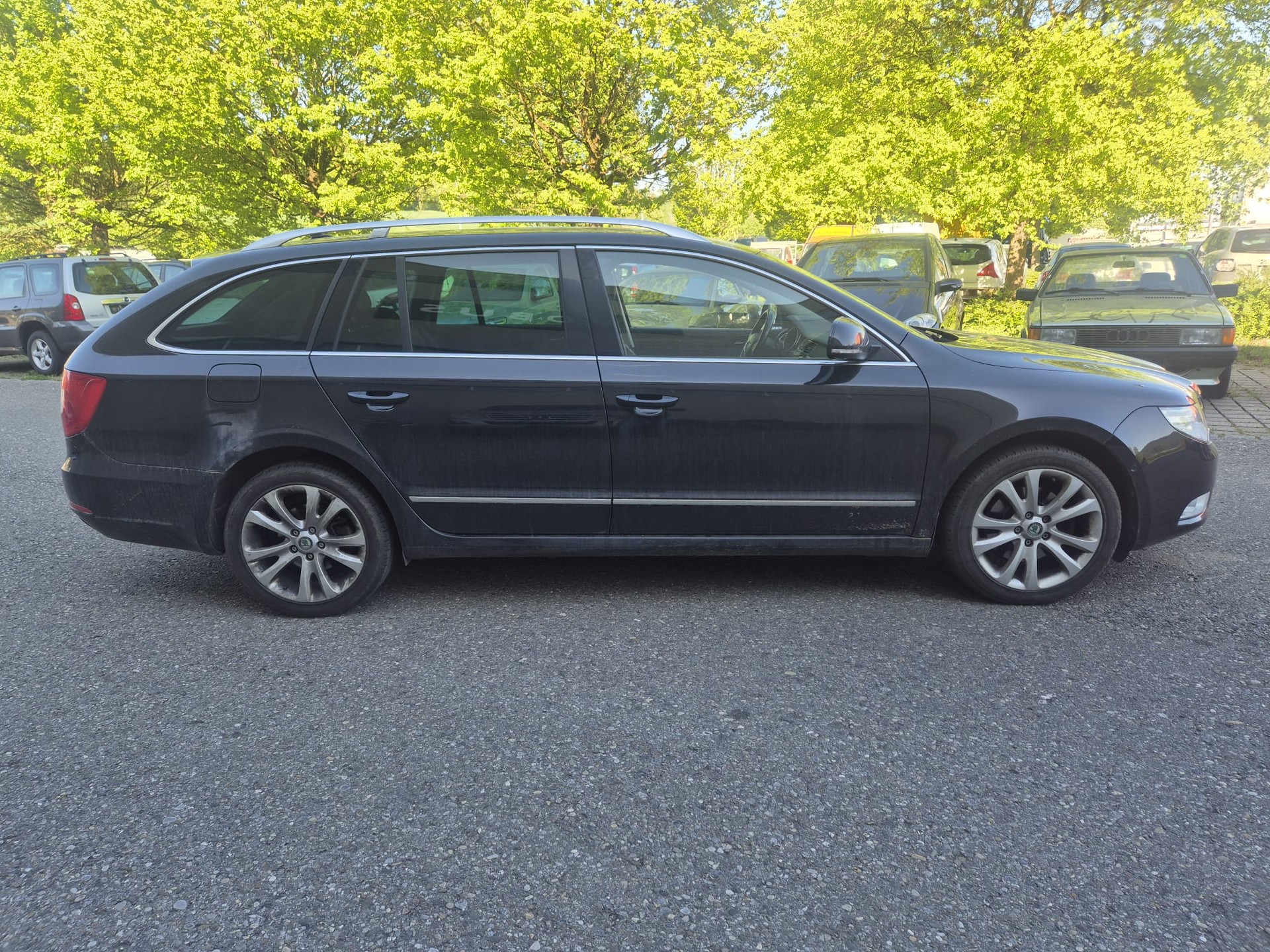 SKODA Superb Combi 2.0 TDi Elegance 4x4 DSG-image-3