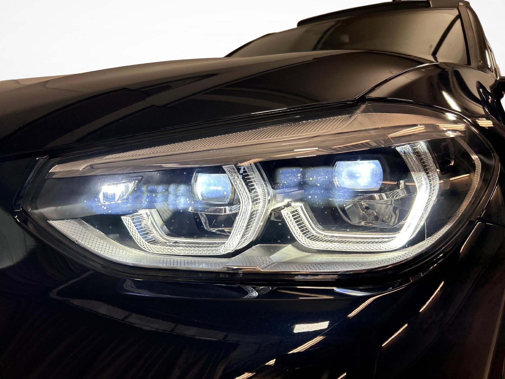 BMW X3 M40d-image-15