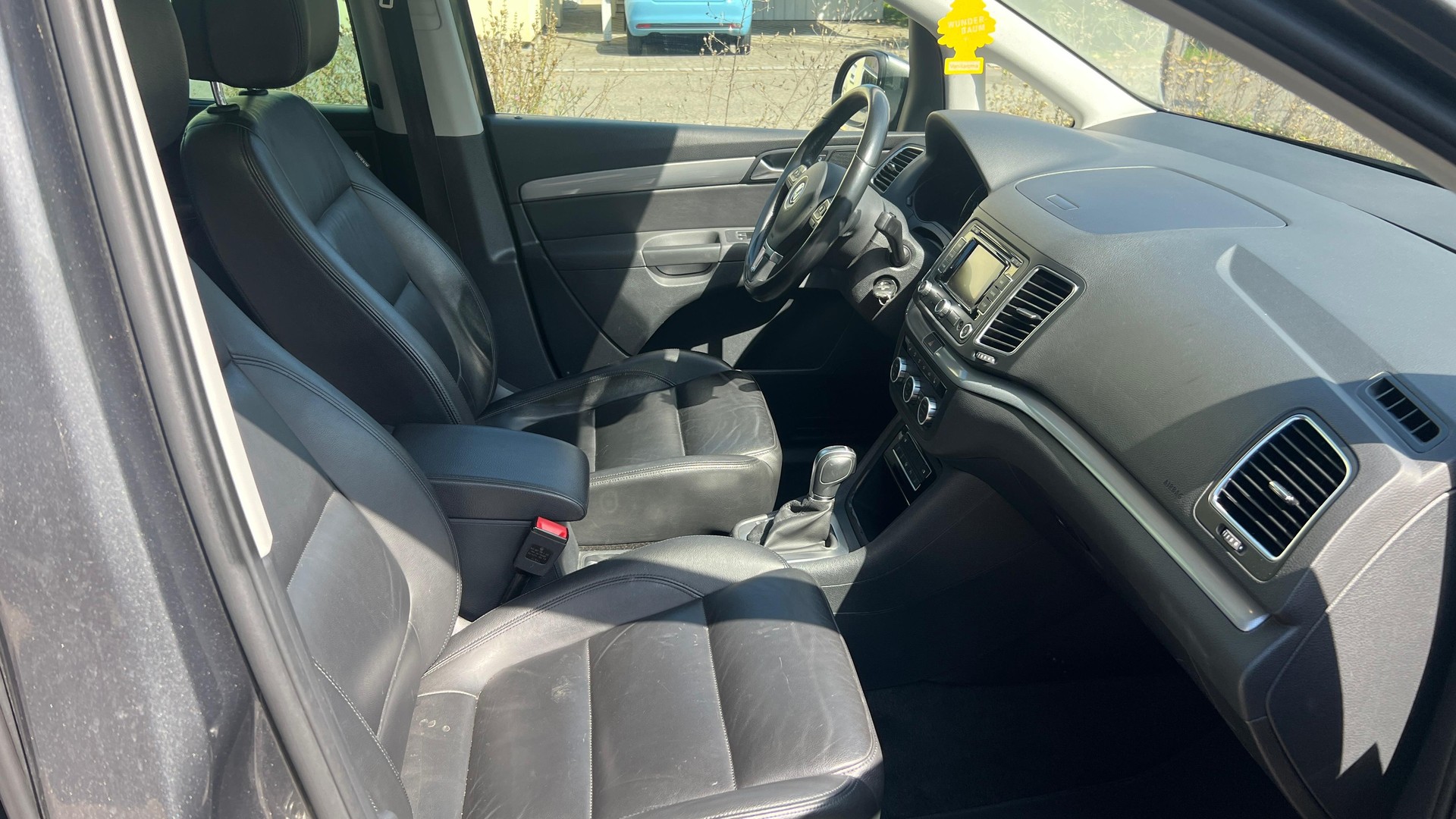 VW Sharan 2.0 TDI BlueMotion Technology Design DSG-image-4