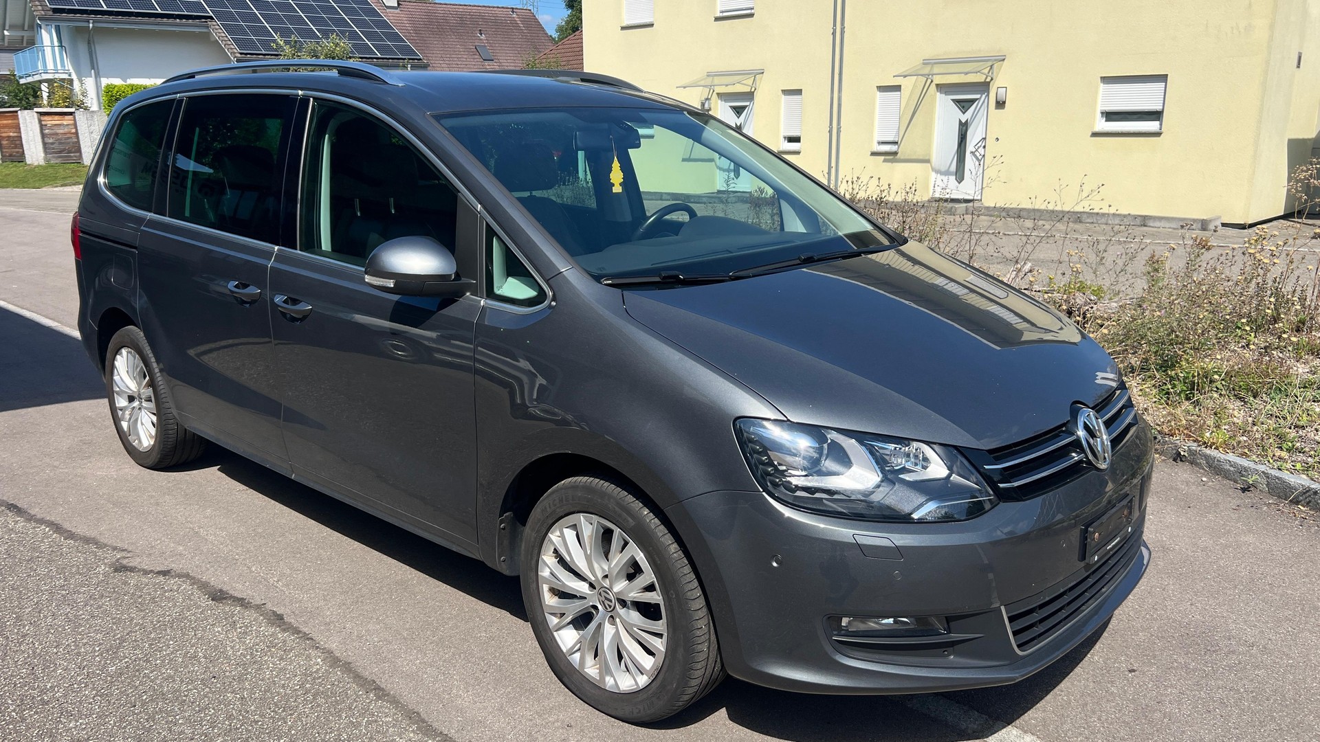 VW Sharan 2.0 TDI BlueMotion Technology Design DSG-image-3