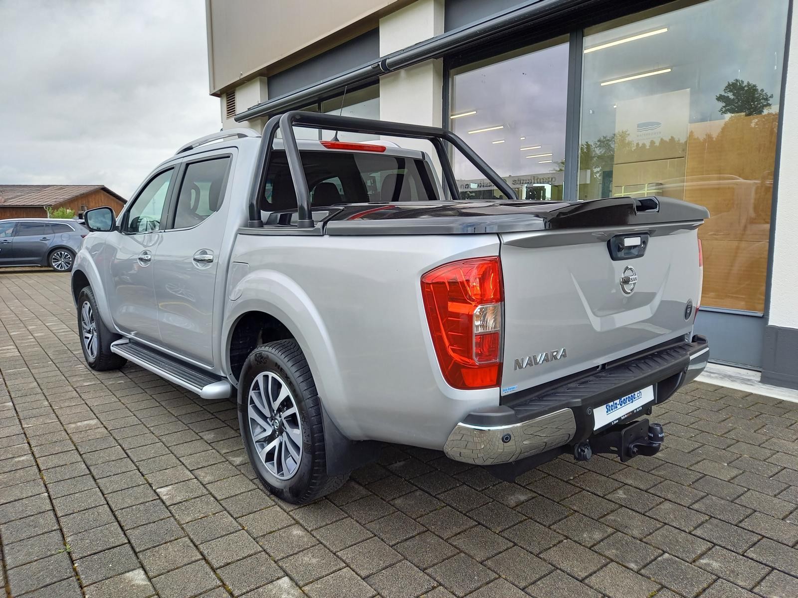 NISSAN Navara Double Cab Tekna 2.3 dCi 4WD Automatic-image-4