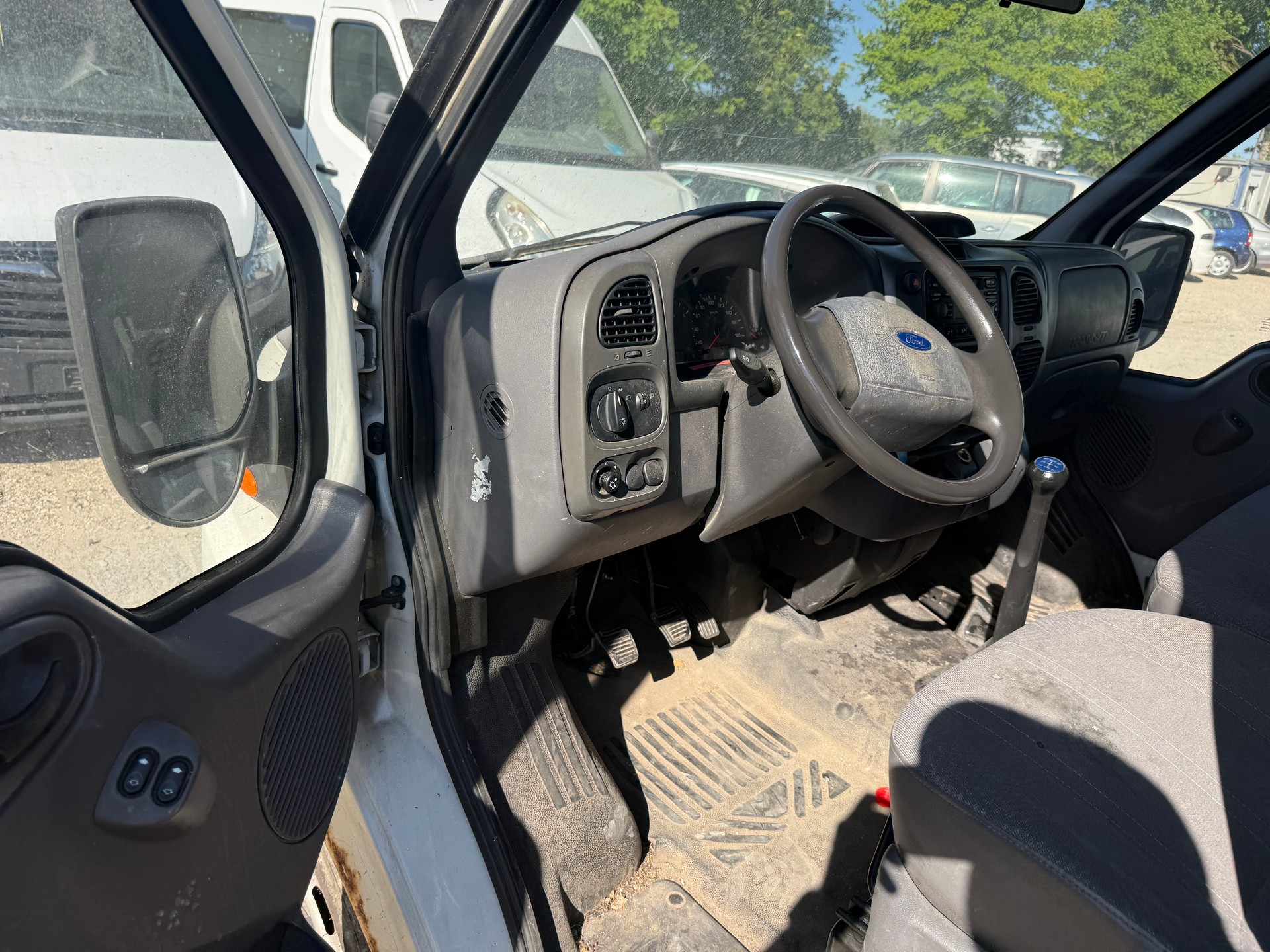FORD Transit 2.0TD 280 S Combi-image-9