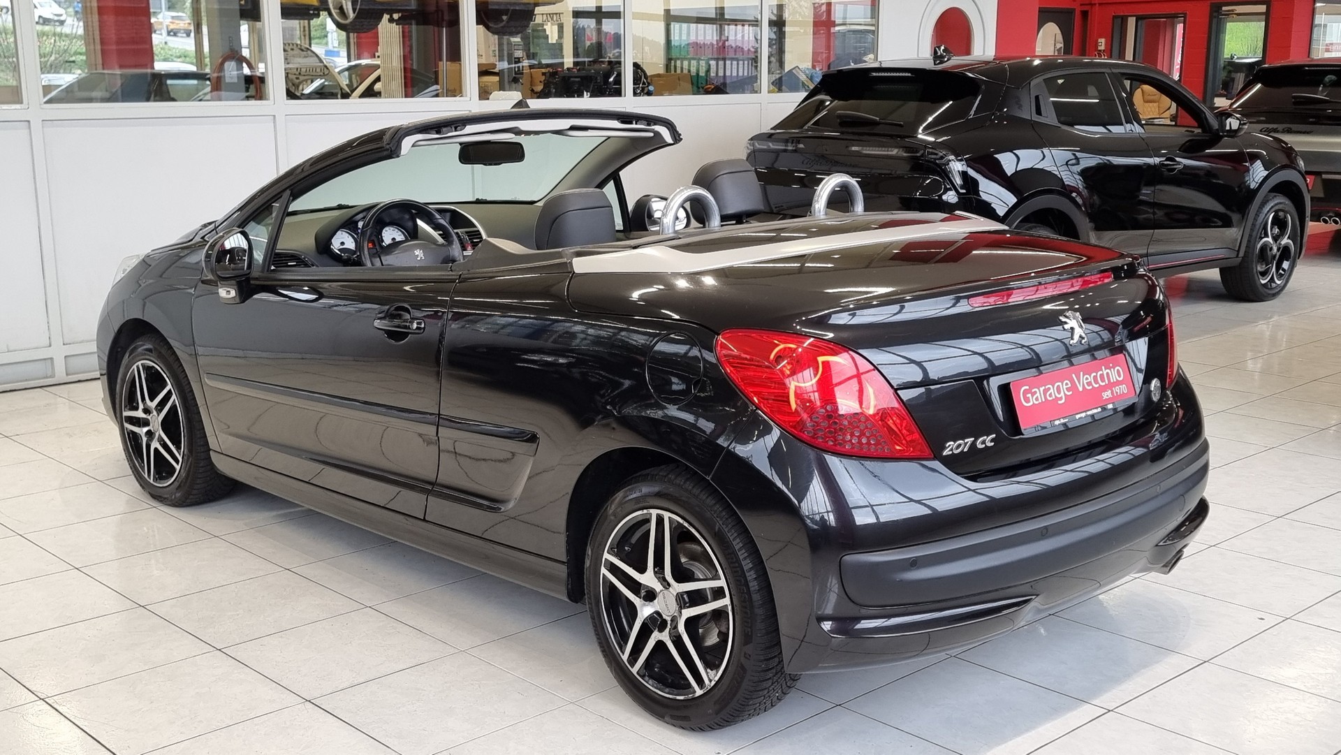 PEUGEOT 207 CC 1.6 16V Turbo Roland Garros-image-6