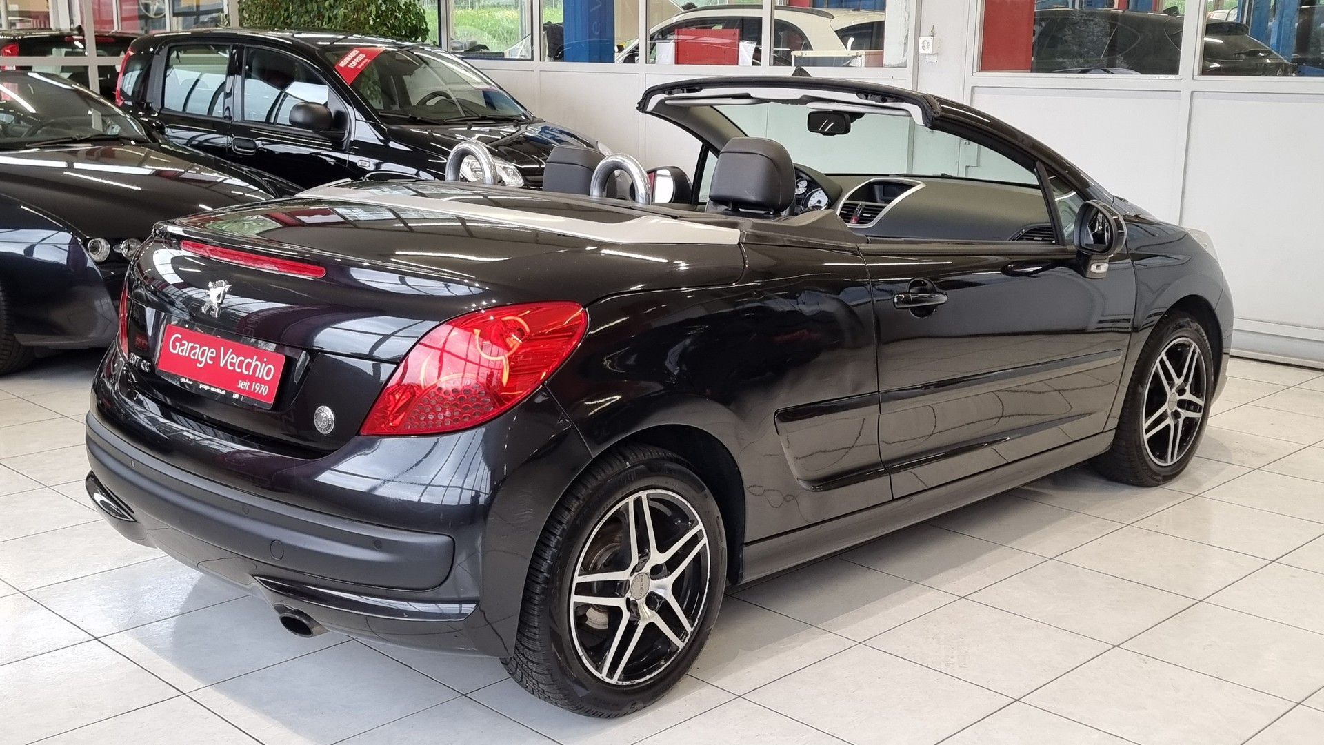 PEUGEOT 207 CC 1.6 16V Turbo Roland Garros-image-7