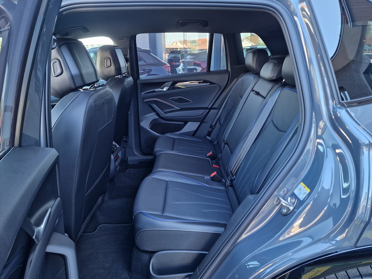 VW Tiguan 2.0 TSI DSG R-Line 4Motion-image-11
