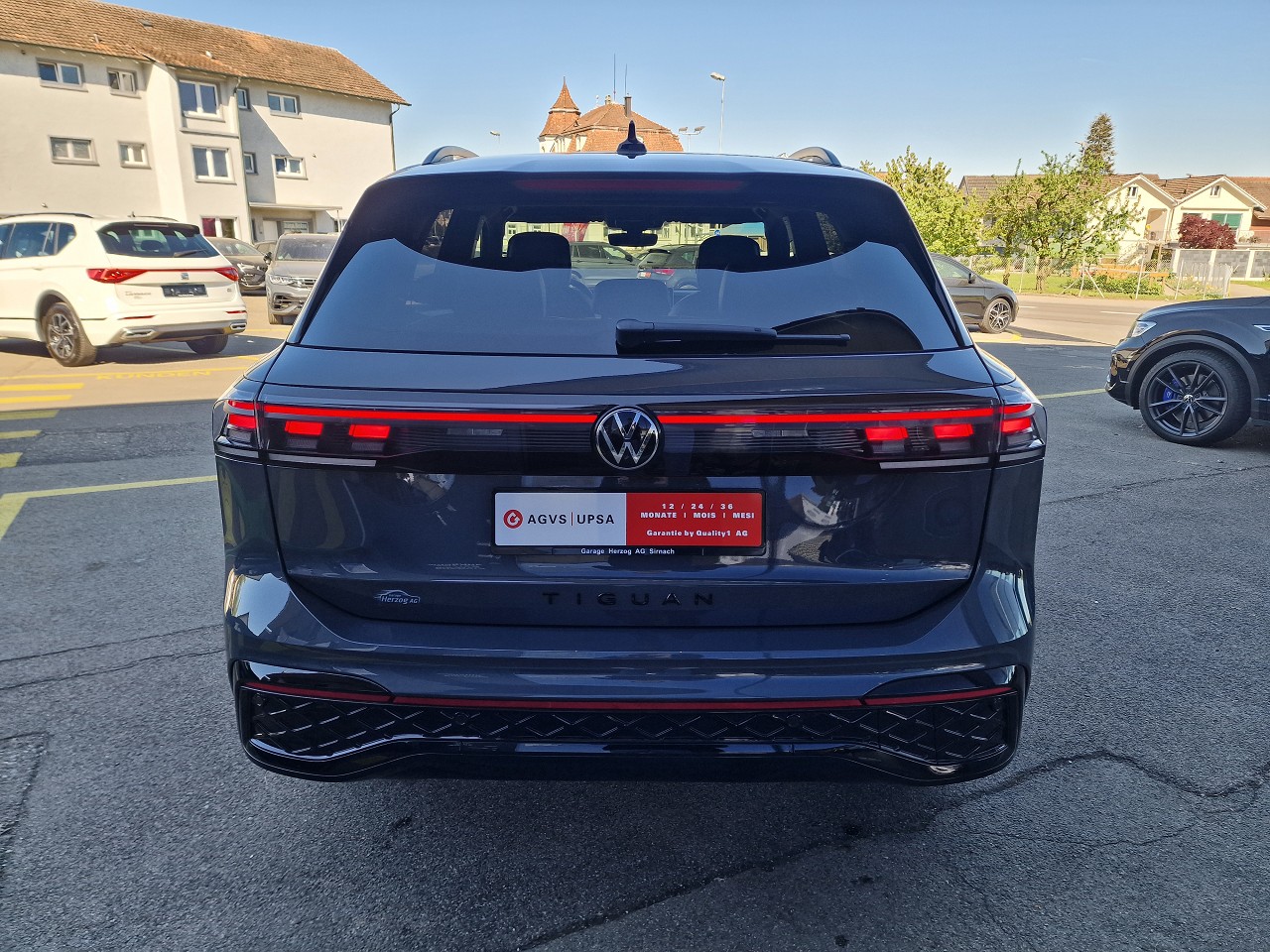 VW Tiguan 2.0 TSI DSG R-Line 4Motion-image-4