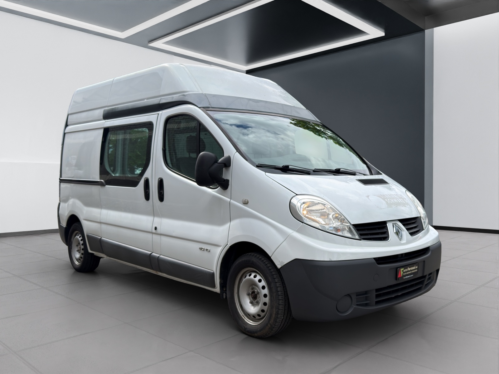 RENAULT Trafic 2.0 dCi 115 2.9t L2H2-image-6