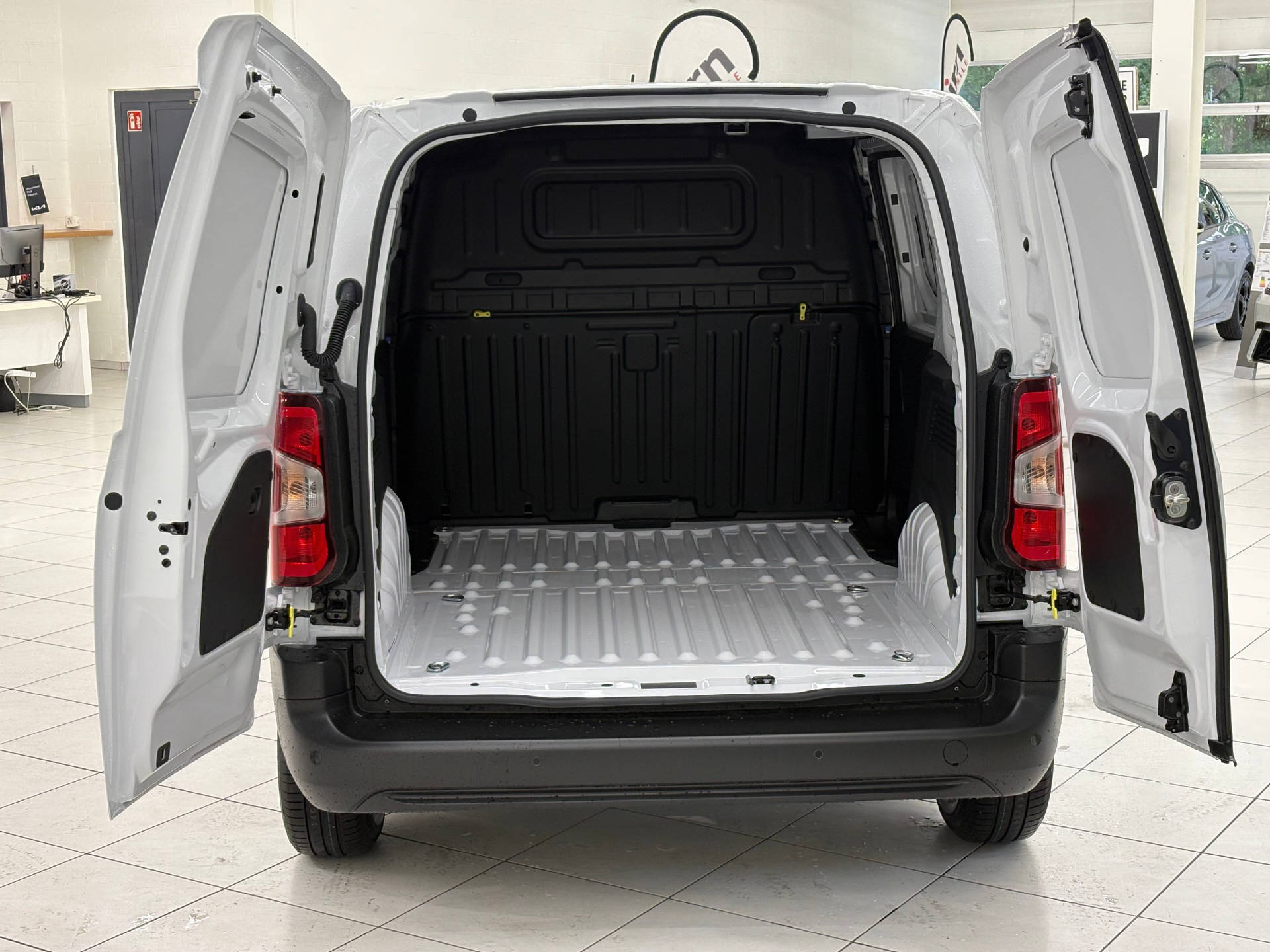 OPEL Combo Cargo 2.0 t 1.5 D Energize Your Business S/S-image-8