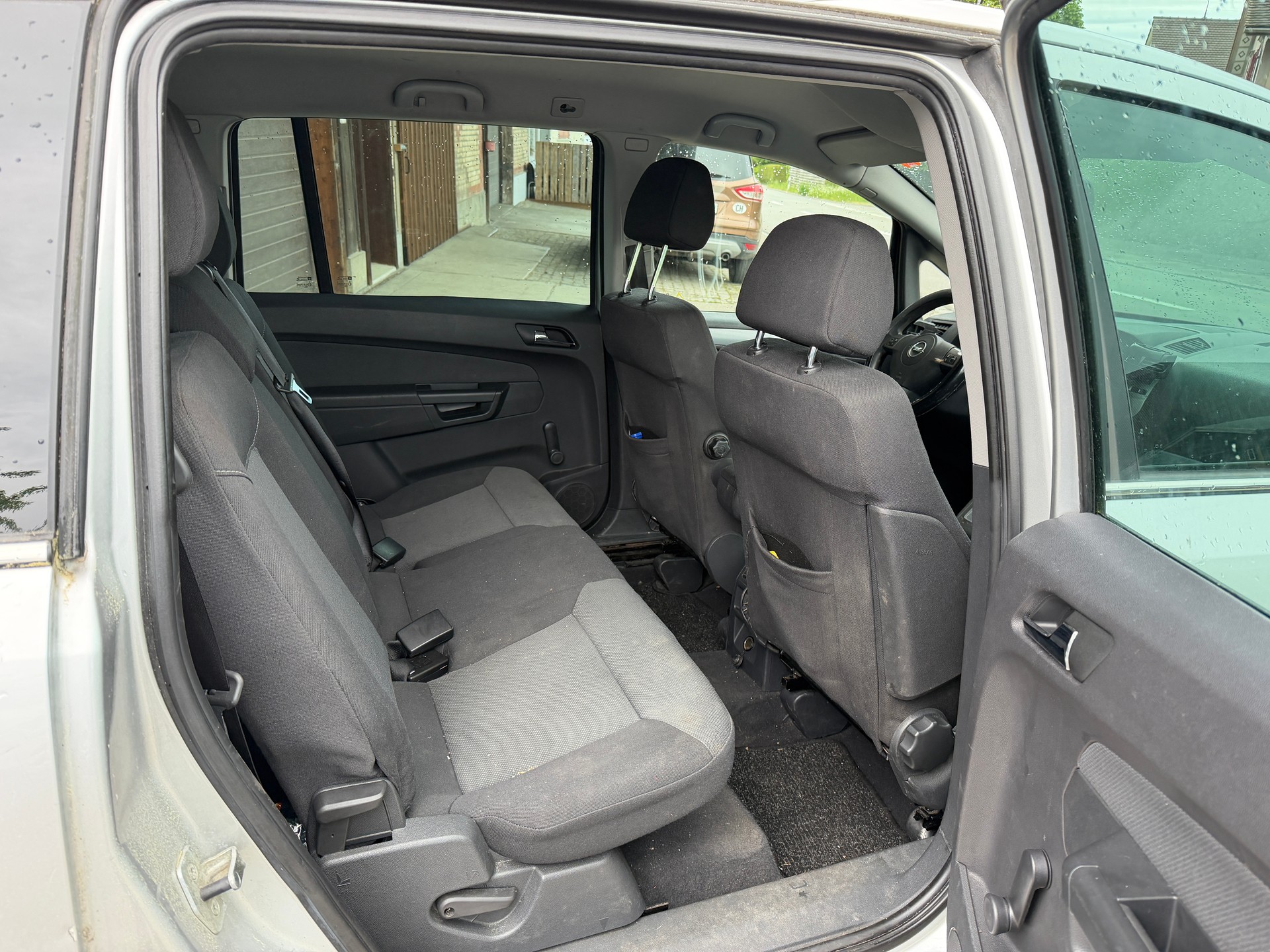 OPEL Zafira 1.9 CDTI Enjoy Automatic-image-8