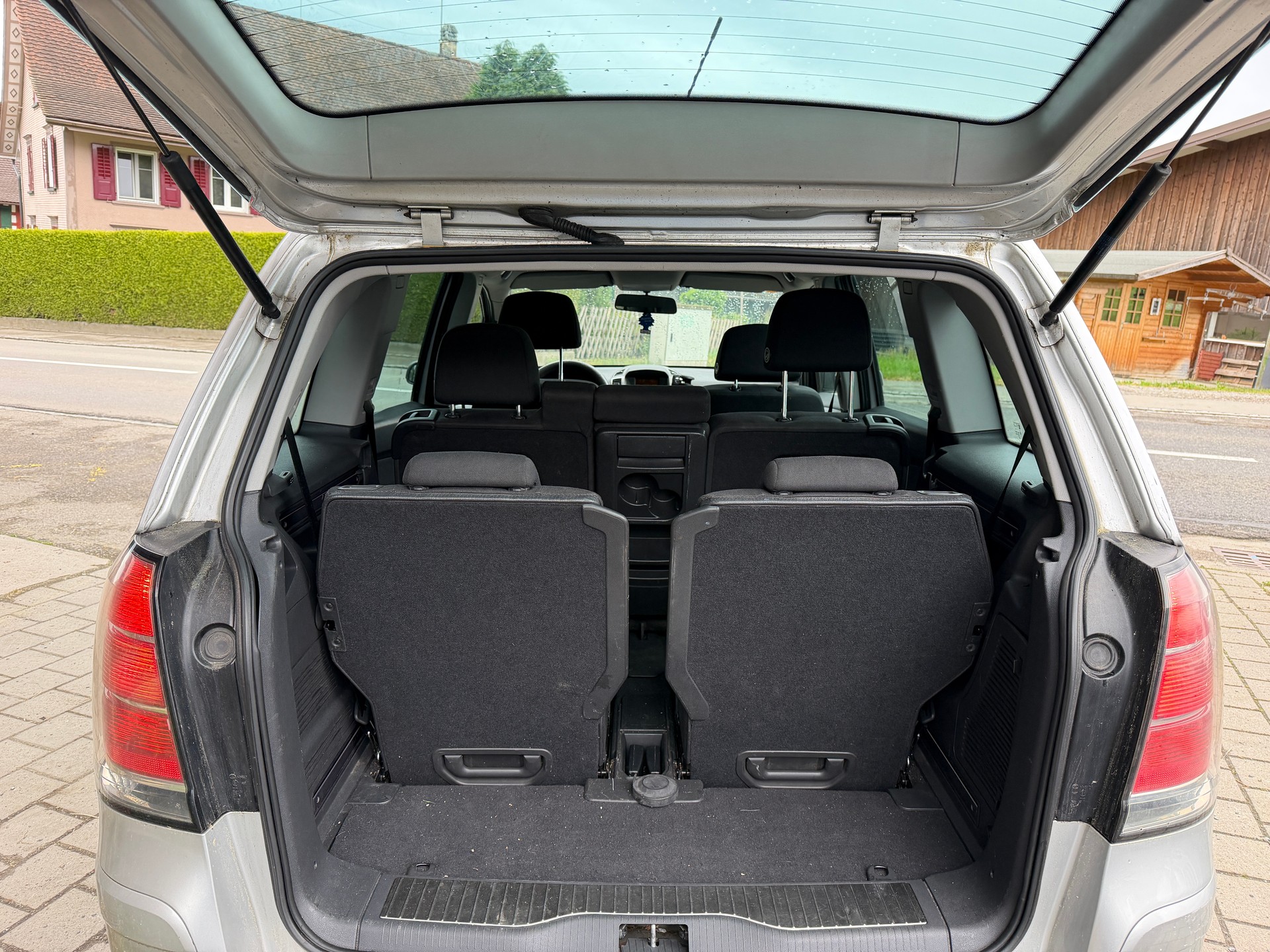 OPEL Zafira 1.9 CDTI Enjoy Automatic-image-9