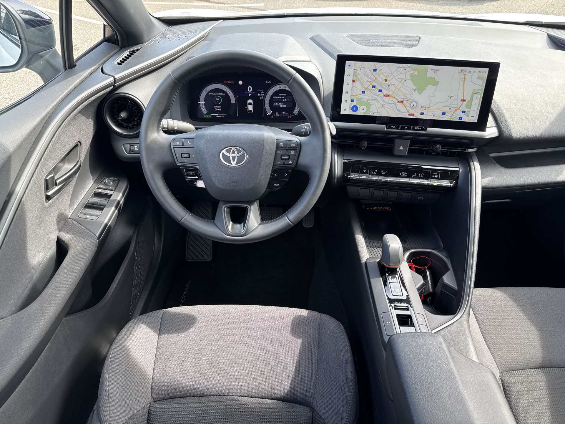 TOYOTA C-HR 2.0 HSD Trend CVT-Automat-image-4