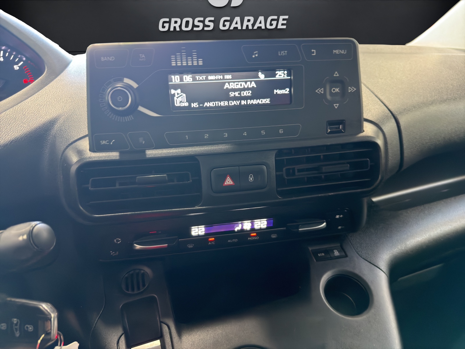 PEUGEOT Partner 1.5HDi s/sPr.EAT8-image-6
