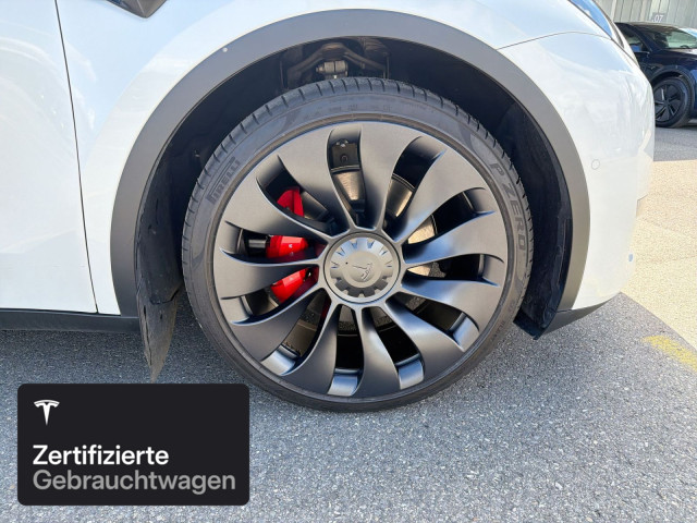 TESLA Model Y Performance-image-10