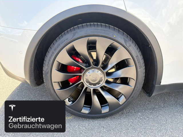 TESLA Model Y Performance-image-9