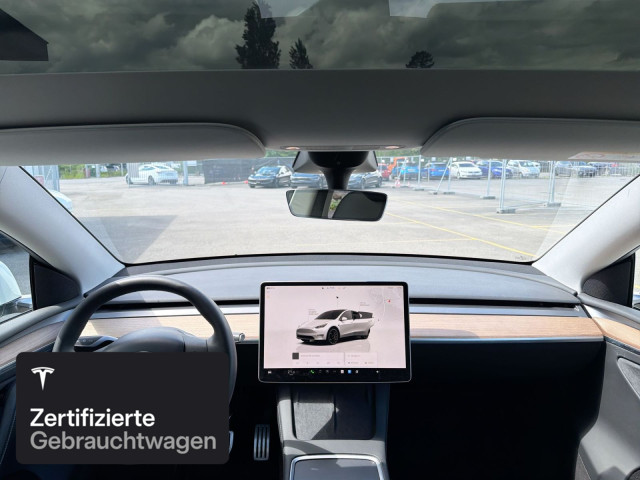 TESLA Model Y Performance-image-14