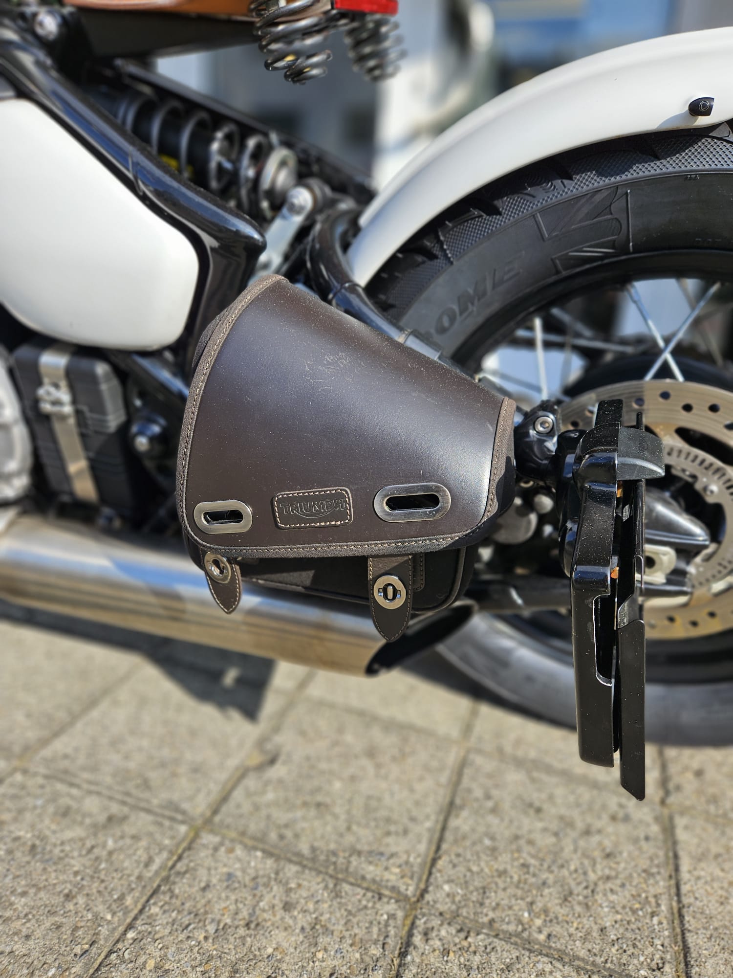 TRIUMPH Bonneville 1200 Bobber ABS-image-12