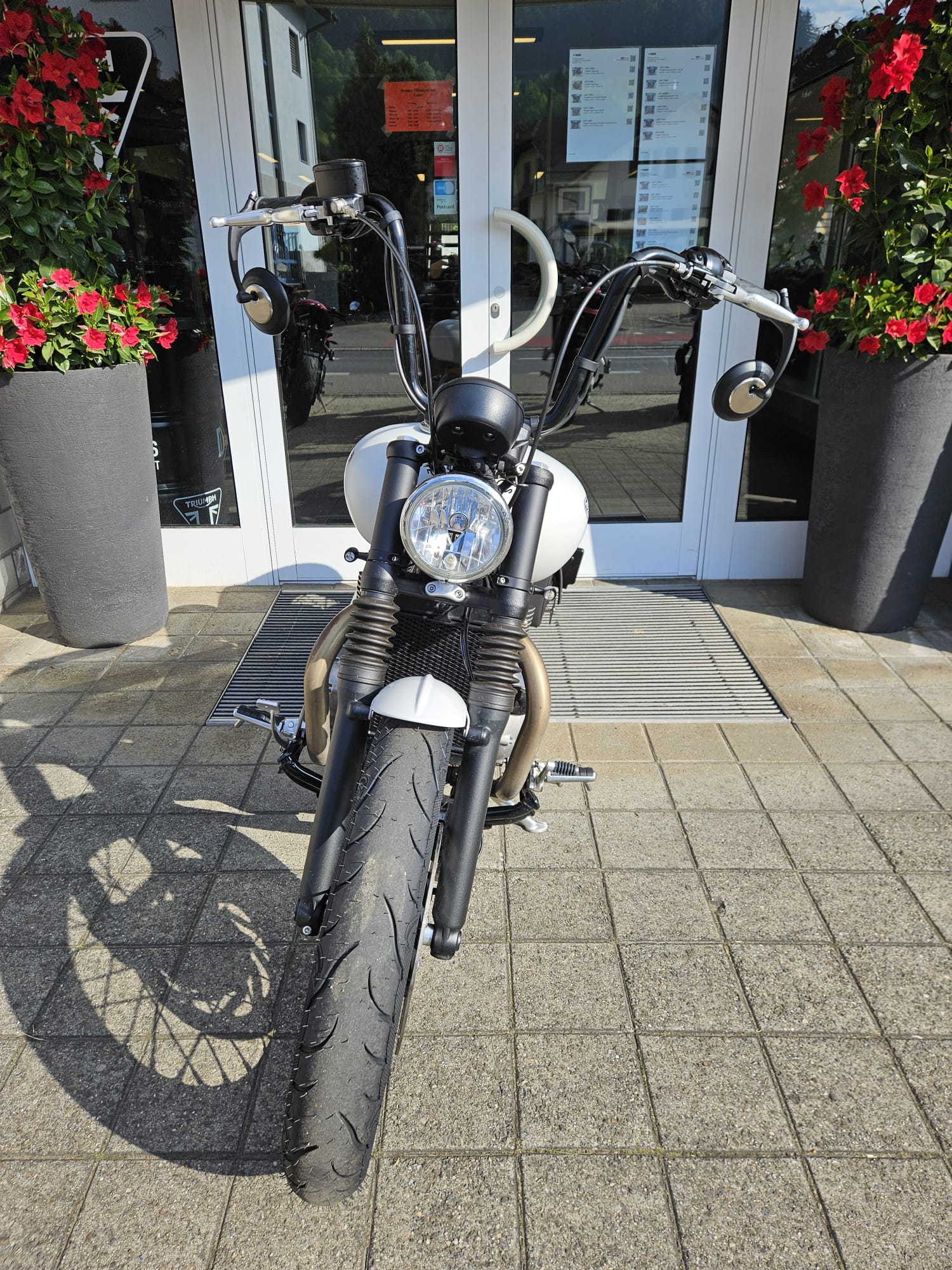 TRIUMPH Bonneville 1200 Bobber ABS-image-5
