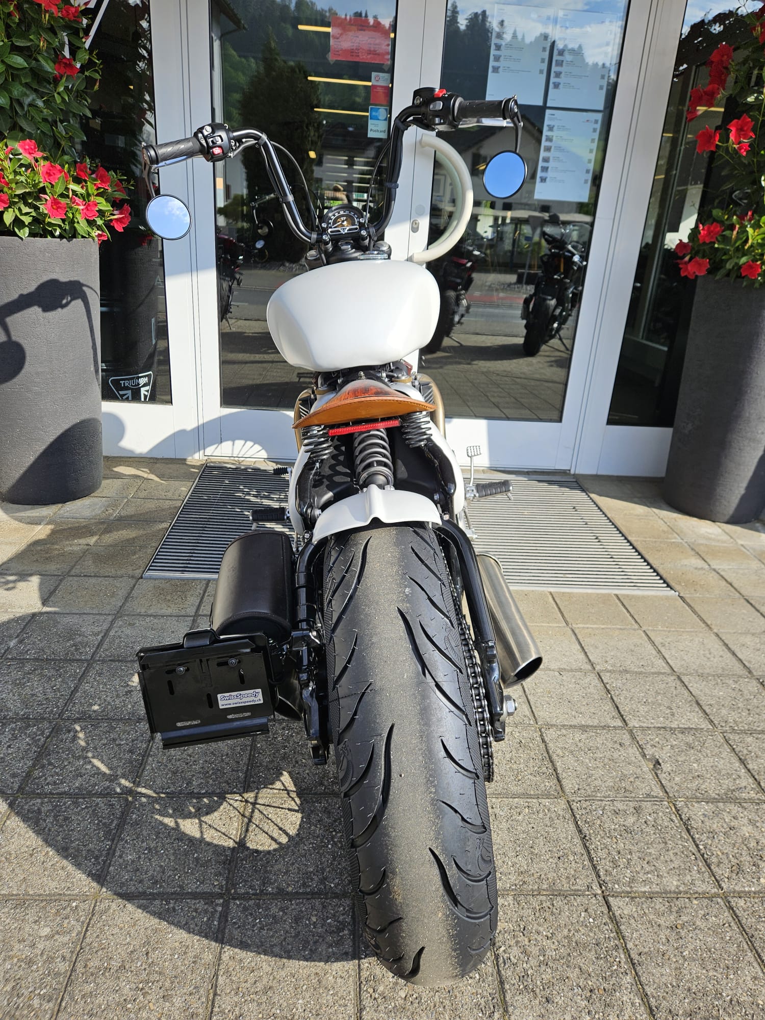 TRIUMPH Bonneville 1200 Bobber ABS-image-6