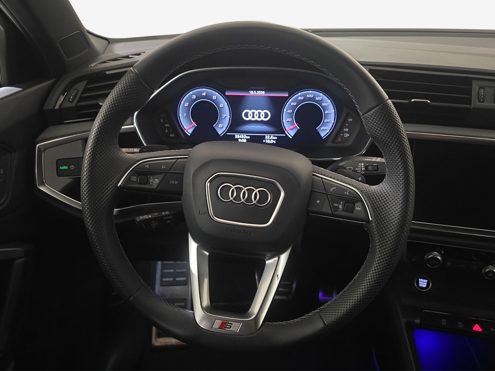 AUDI Q3 Sportback 40 TFSI S line quattro S-tronic-image-9