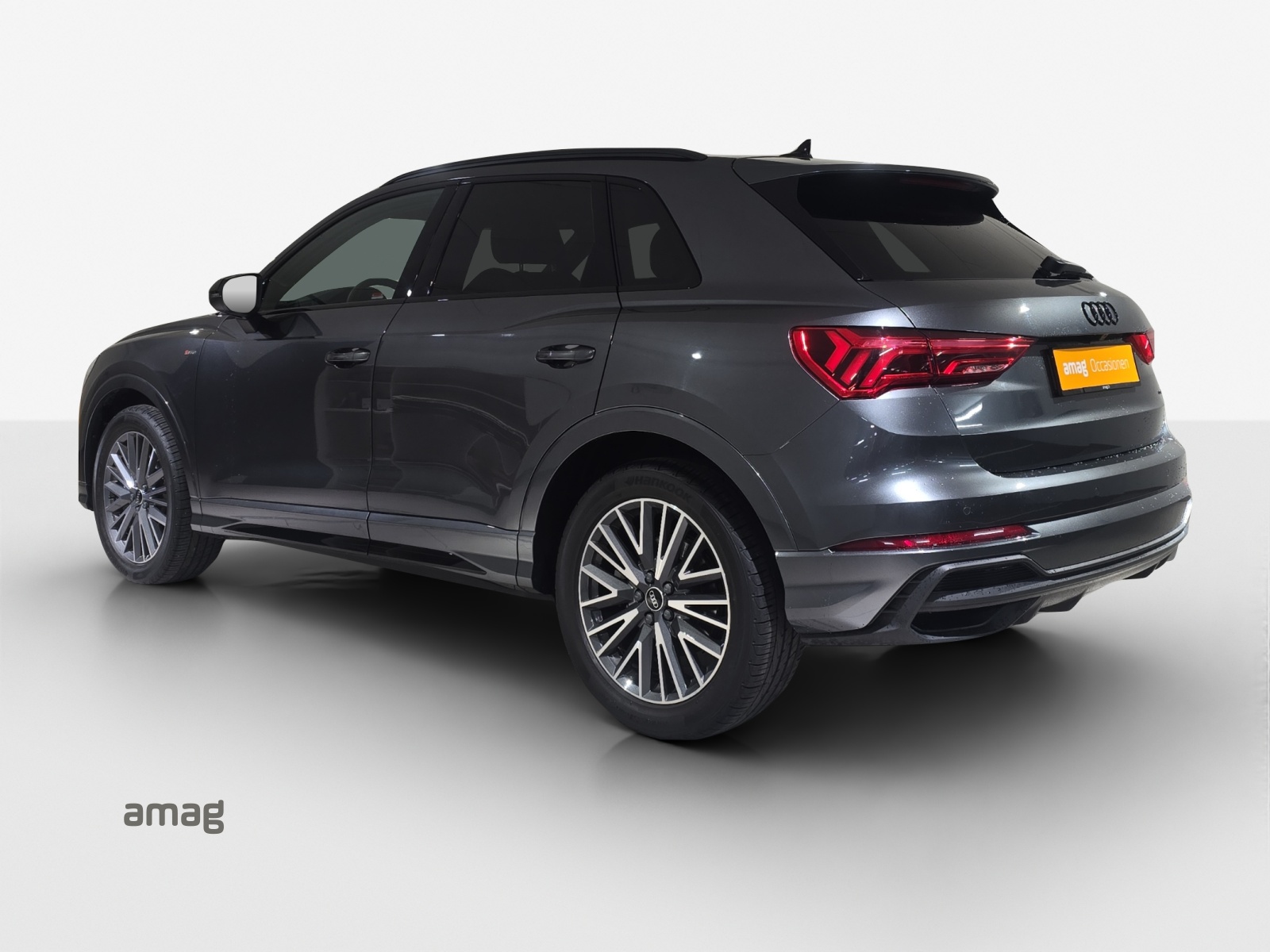 AUDI Q3 Sportback 40 TFSI S line quattro S-tronic-image-2