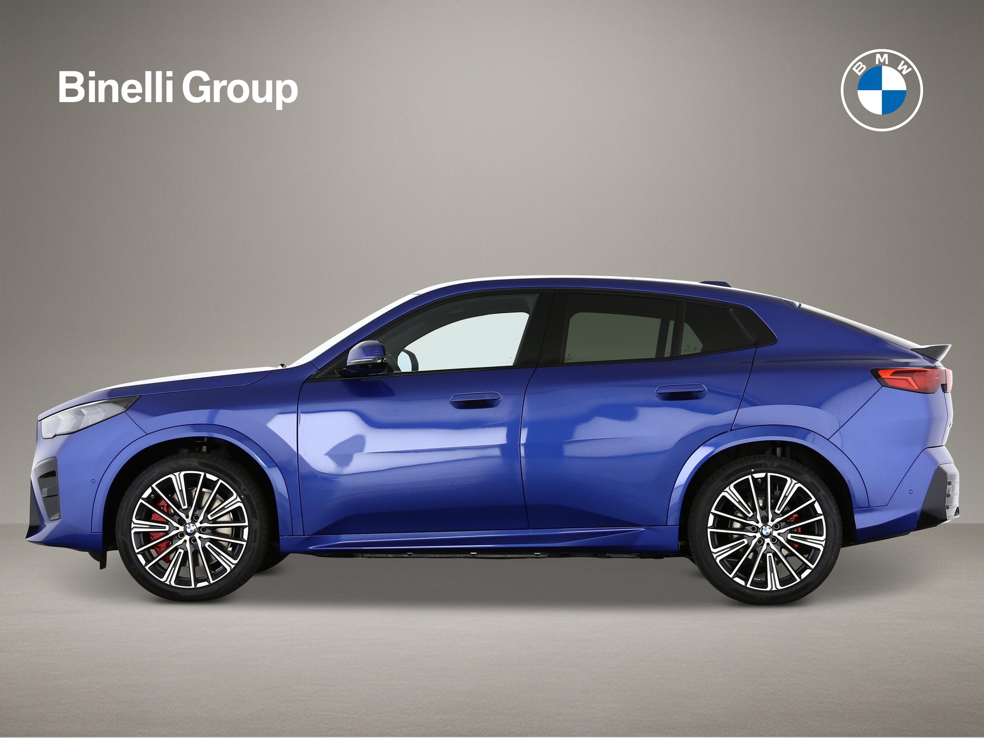 BMW iX2 30 xDrive-image-4