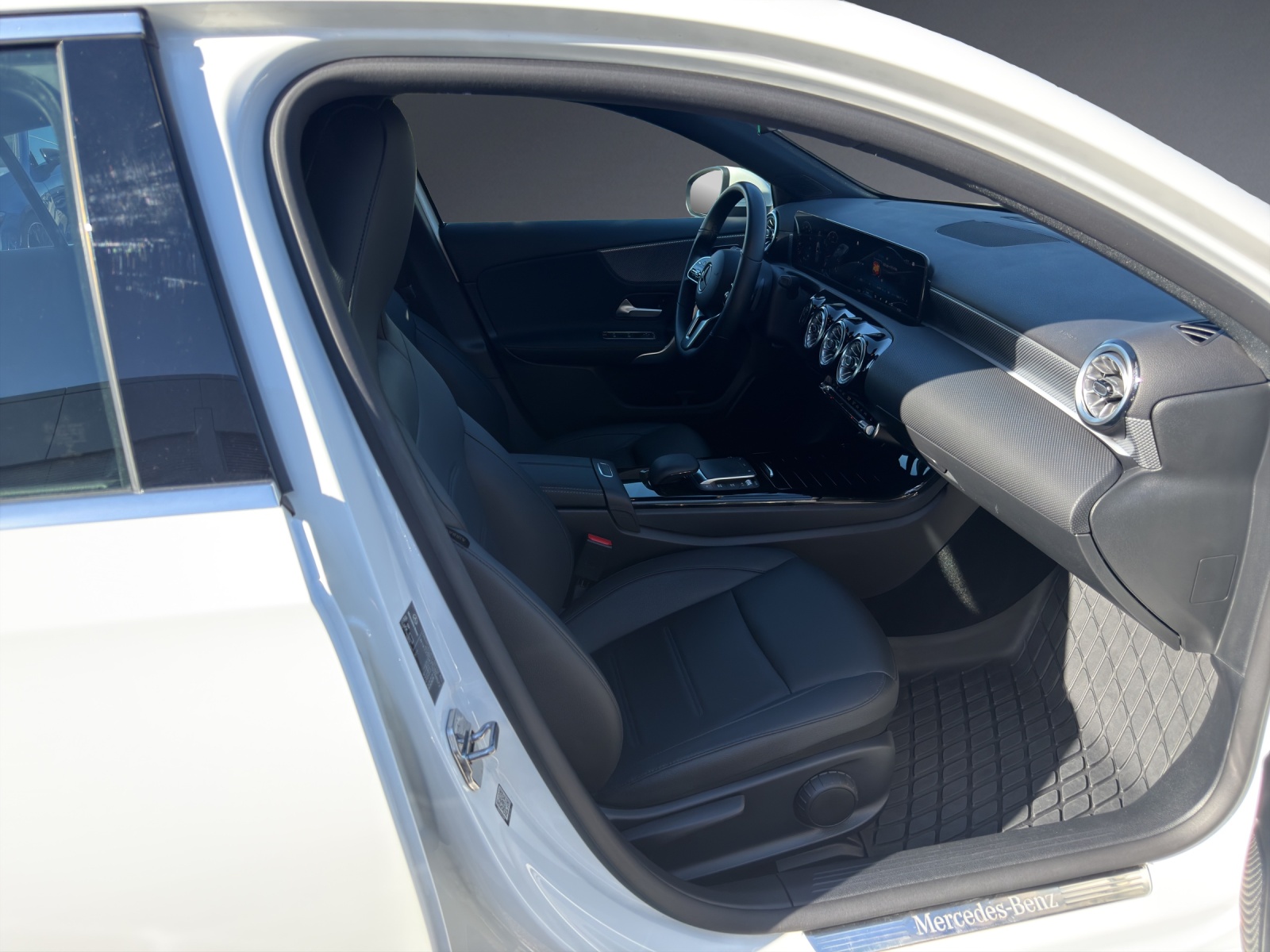MERCEDES-BENZ A 250 4Matic Progressive 7G-DCT-image-9