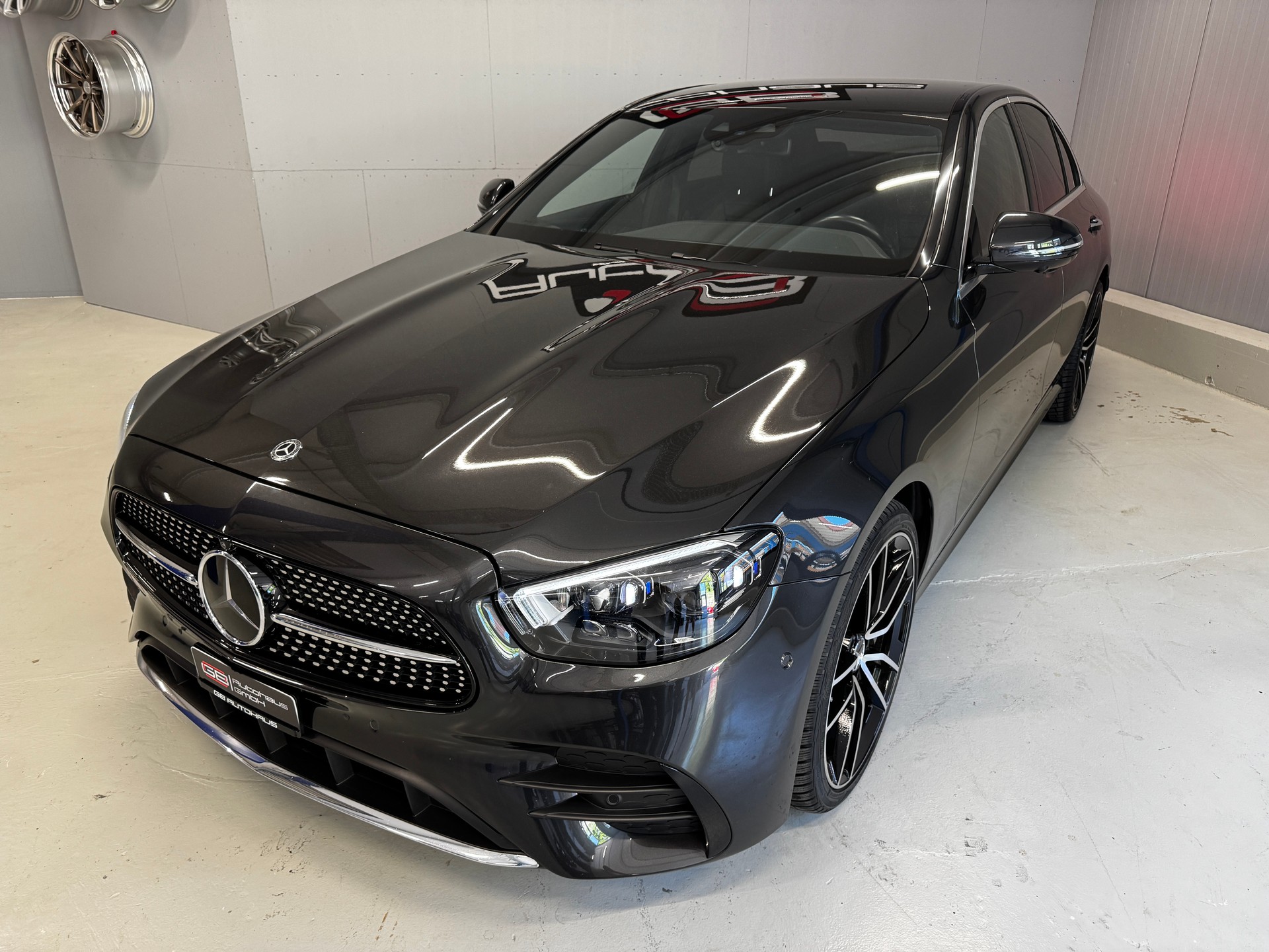 MERCEDES-BENZ E 400 d 4Matic AMG Line 9G-Tronic *Facelift*-image-2