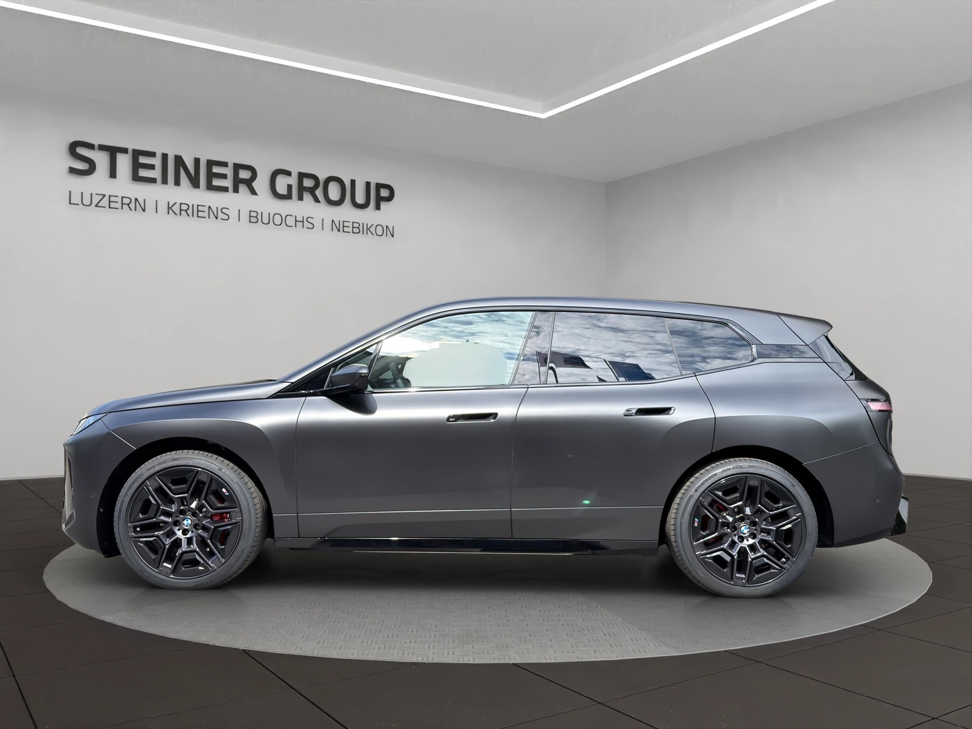 BMW iX xDrive60 M Sport Pro-image-7