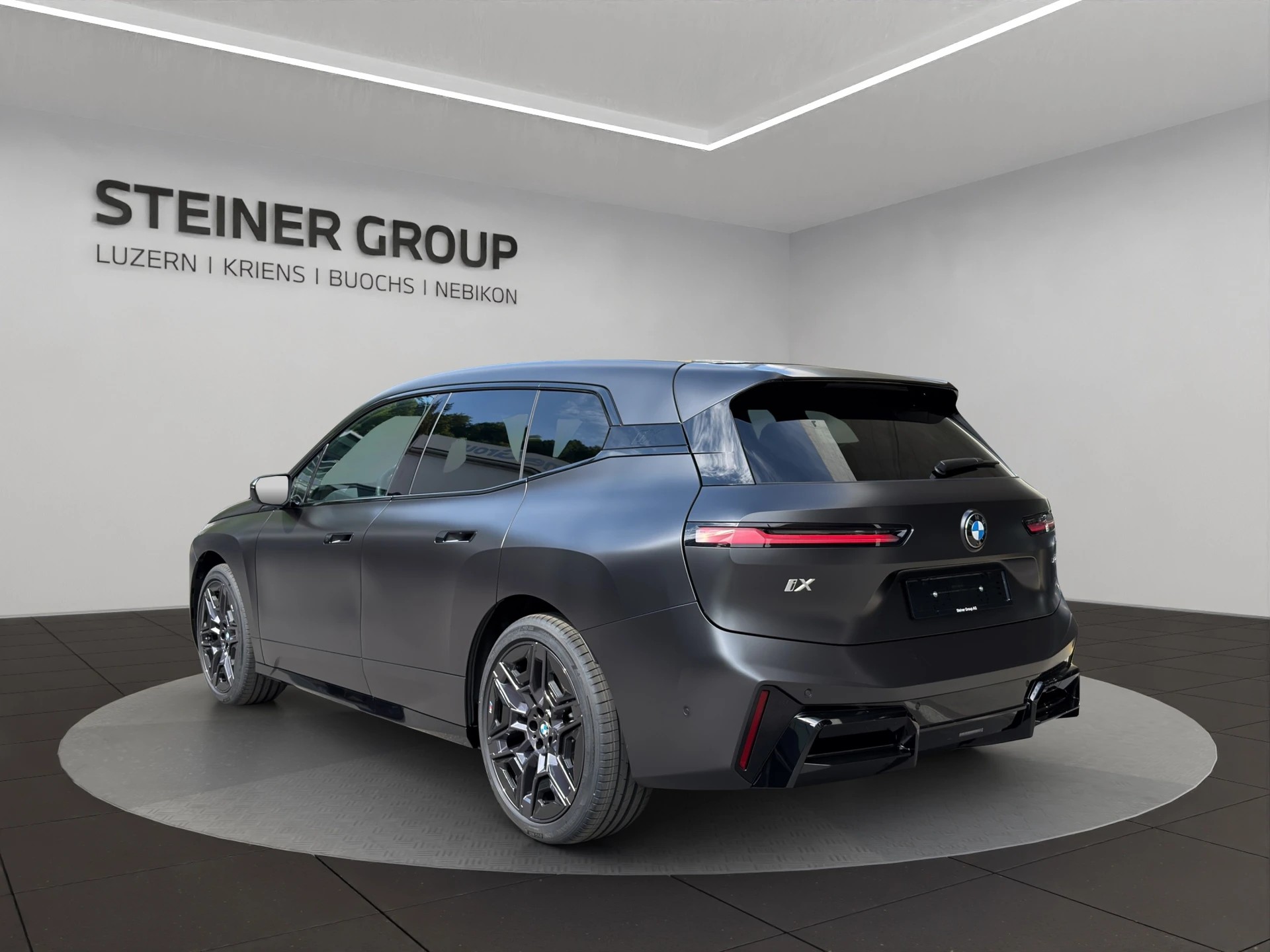 BMW iX xDrive60 M Sport Pro-image-6