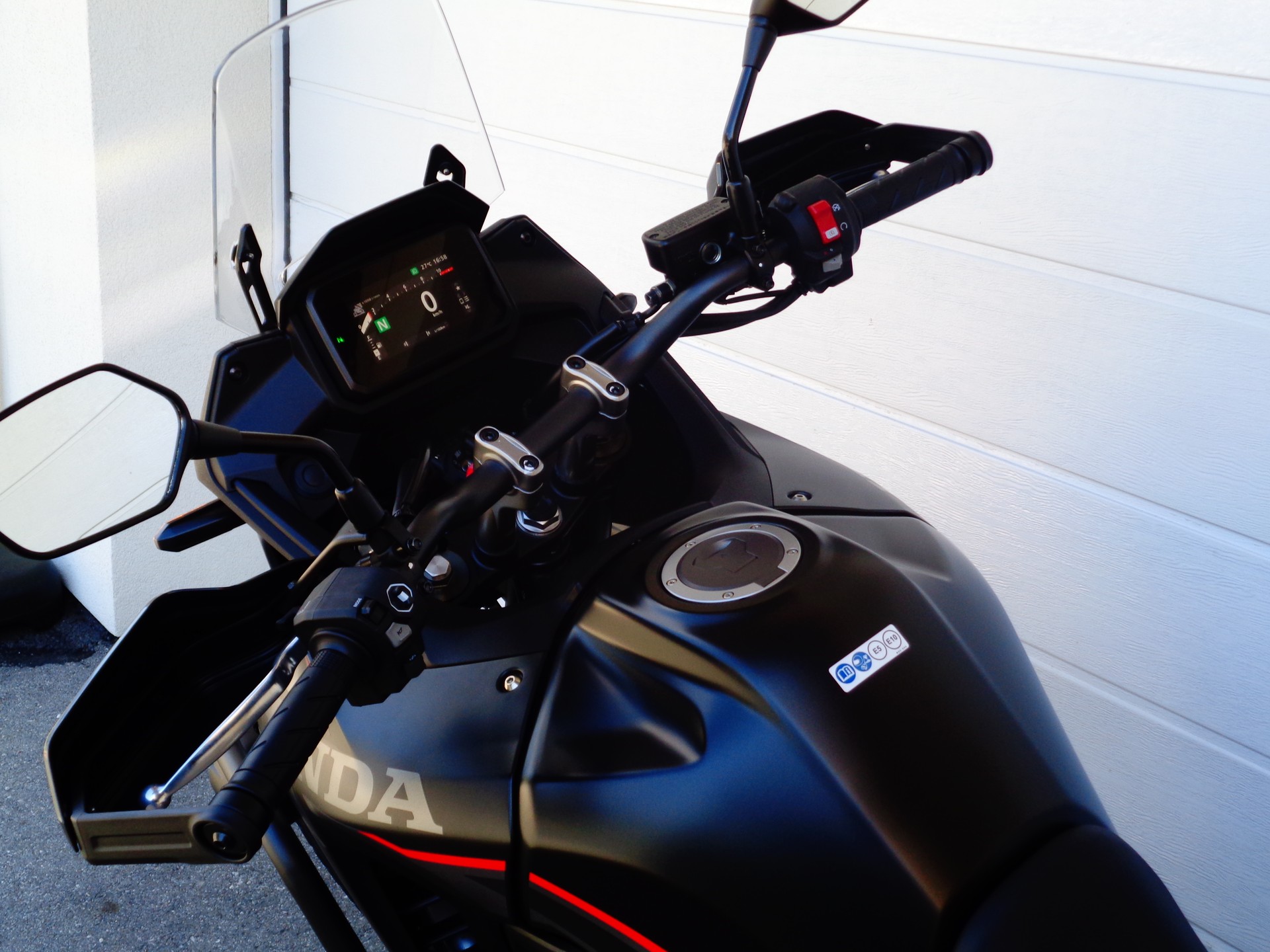 HONDA XL 750 Transalp E-Clutch-showroom-element-3