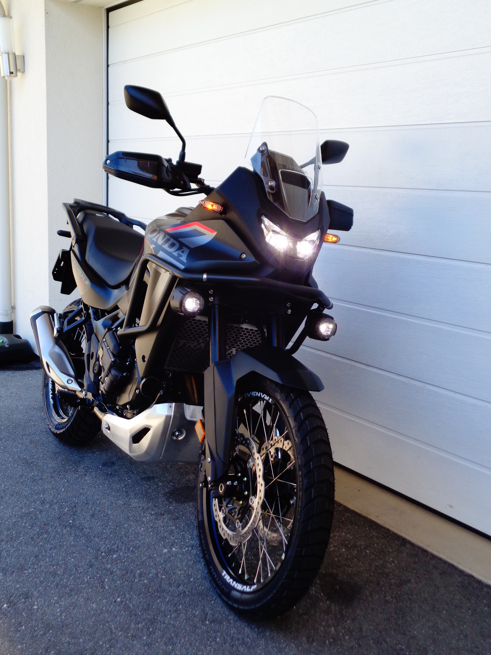 HONDA XL 750 Transalp E-Clutch-showroom-element-1