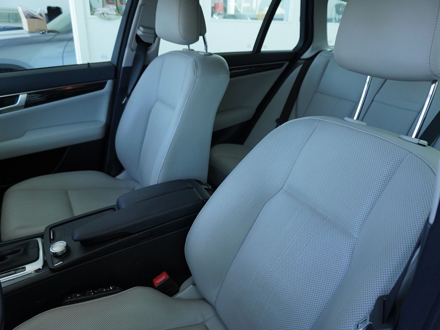MERCEDES-BENZ C 350 Avantgarde 7G-Tronic-showroom-element-3