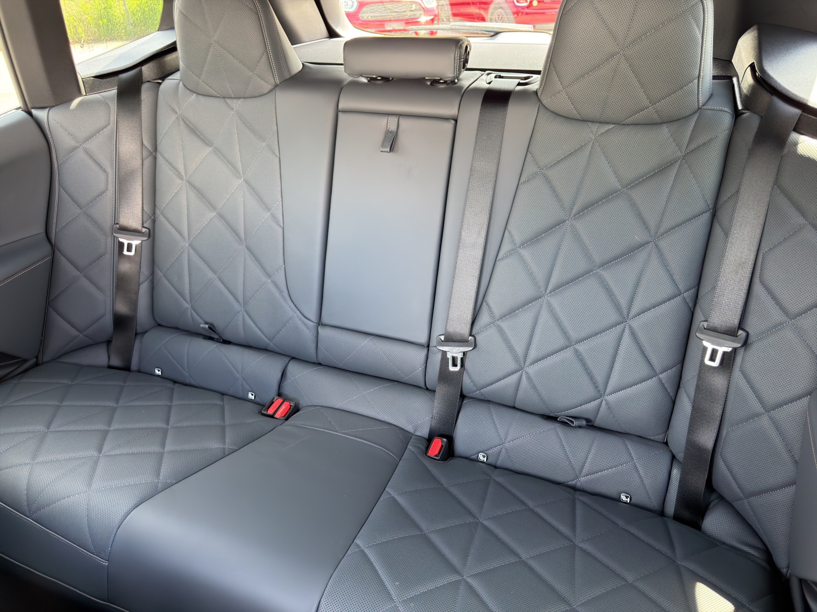 BMW iX xDrive60-image-14
