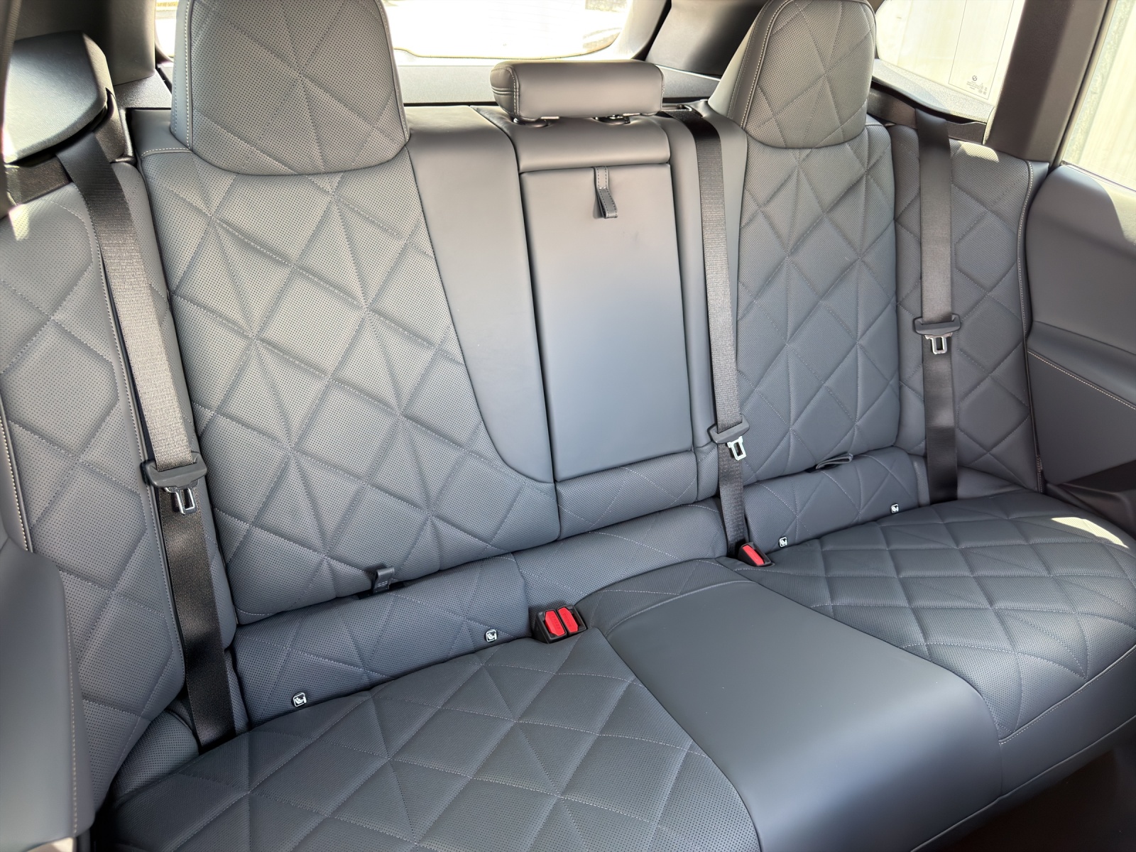 BMW iX xDrive60-image-15
