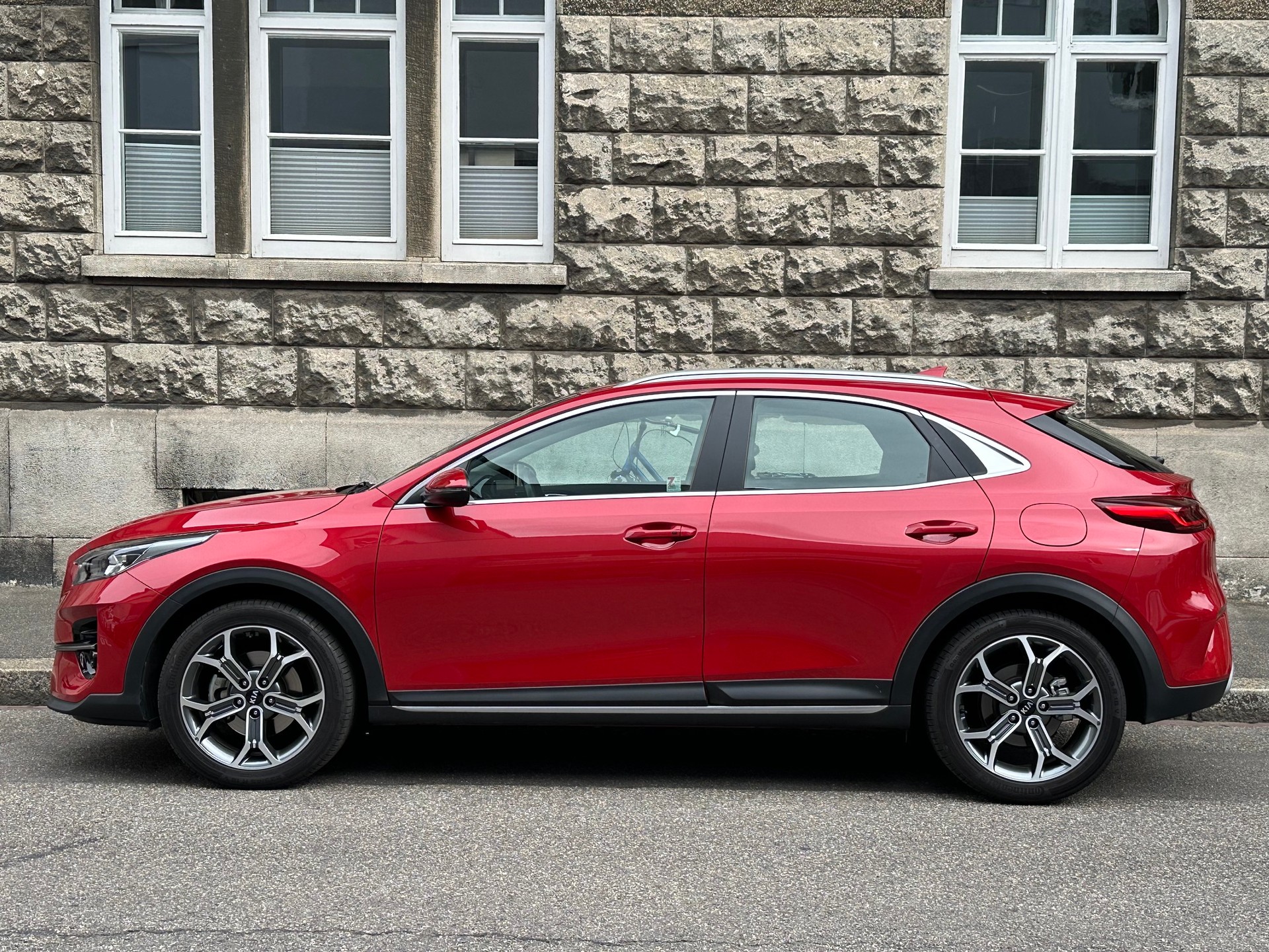 KIA XCeed 1.4 T-GDi Trend DCT-image-1