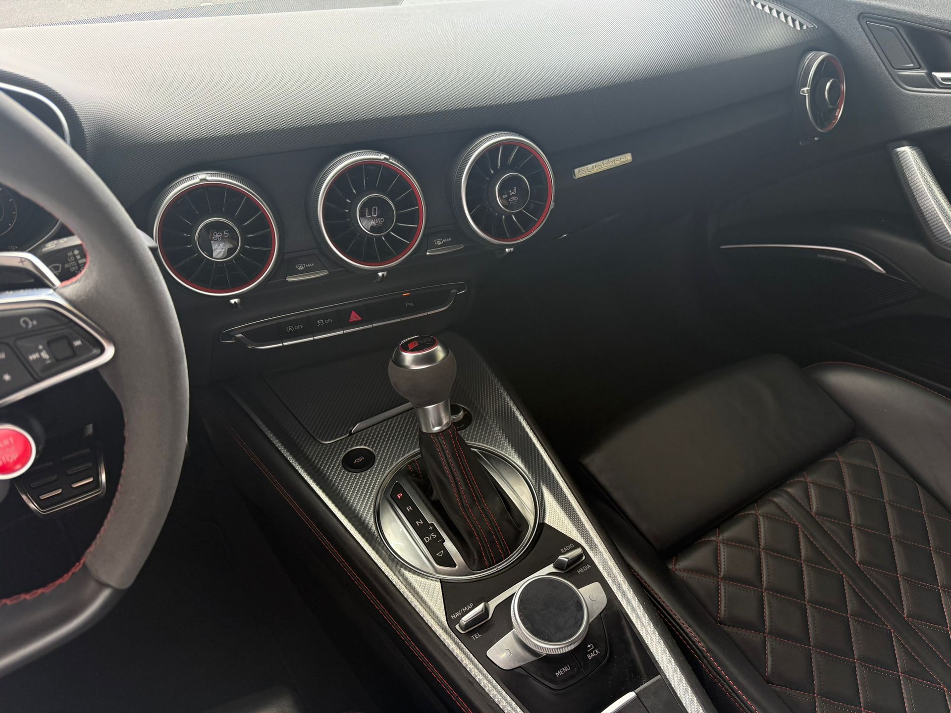 AUDI TT RS Coupé *Bang & Olufsen* *Rückfahrkamera* *CH-Fahrzeug* 2.5 TFSI quattro S-tronic-image-15
