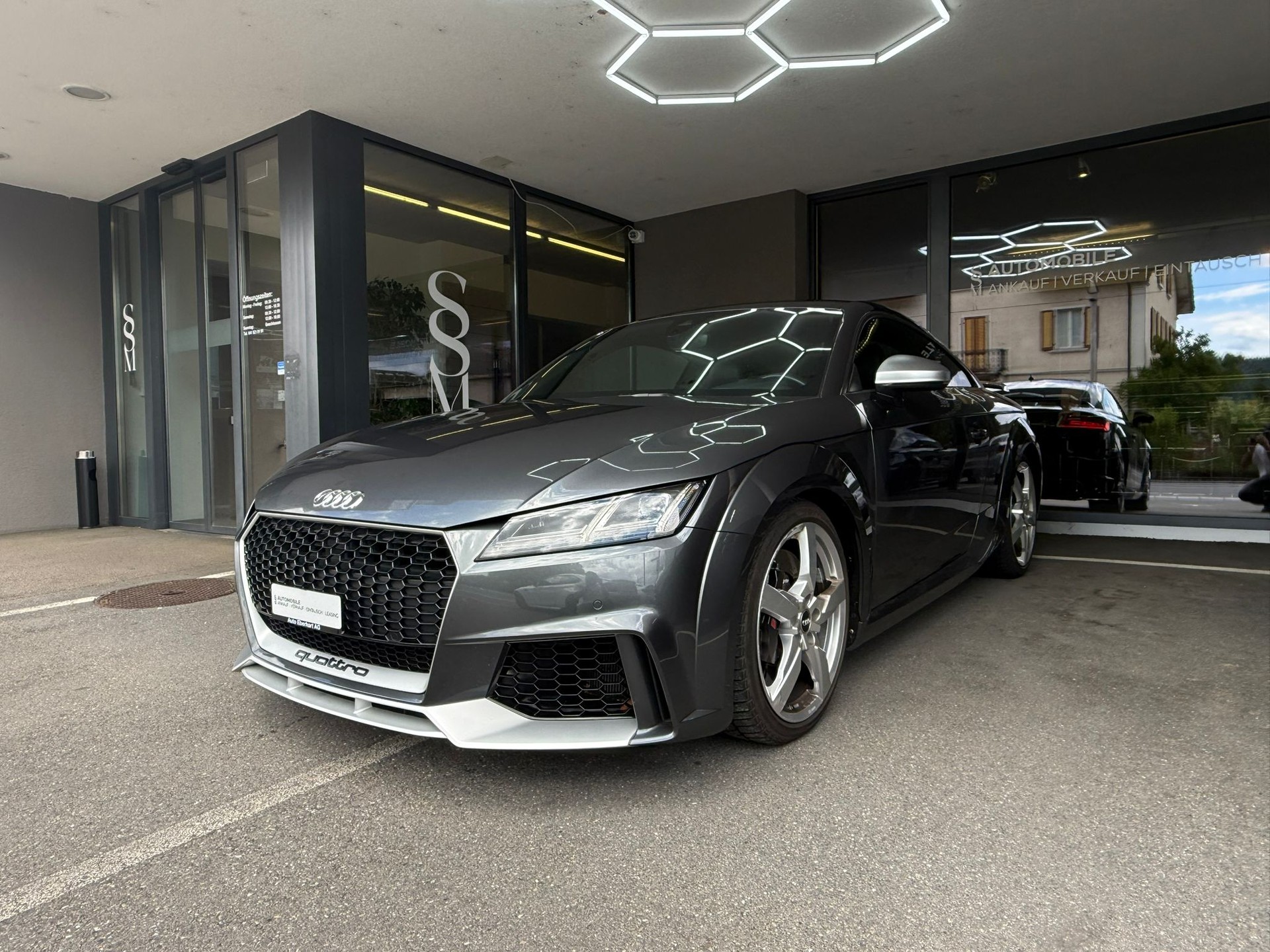 AUDI TT RS Coupé *Bang & Olufsen* *Rückfahrkamera* *CH-Fahrzeug* 2.5 TFSI quattro S-tronic-image-0